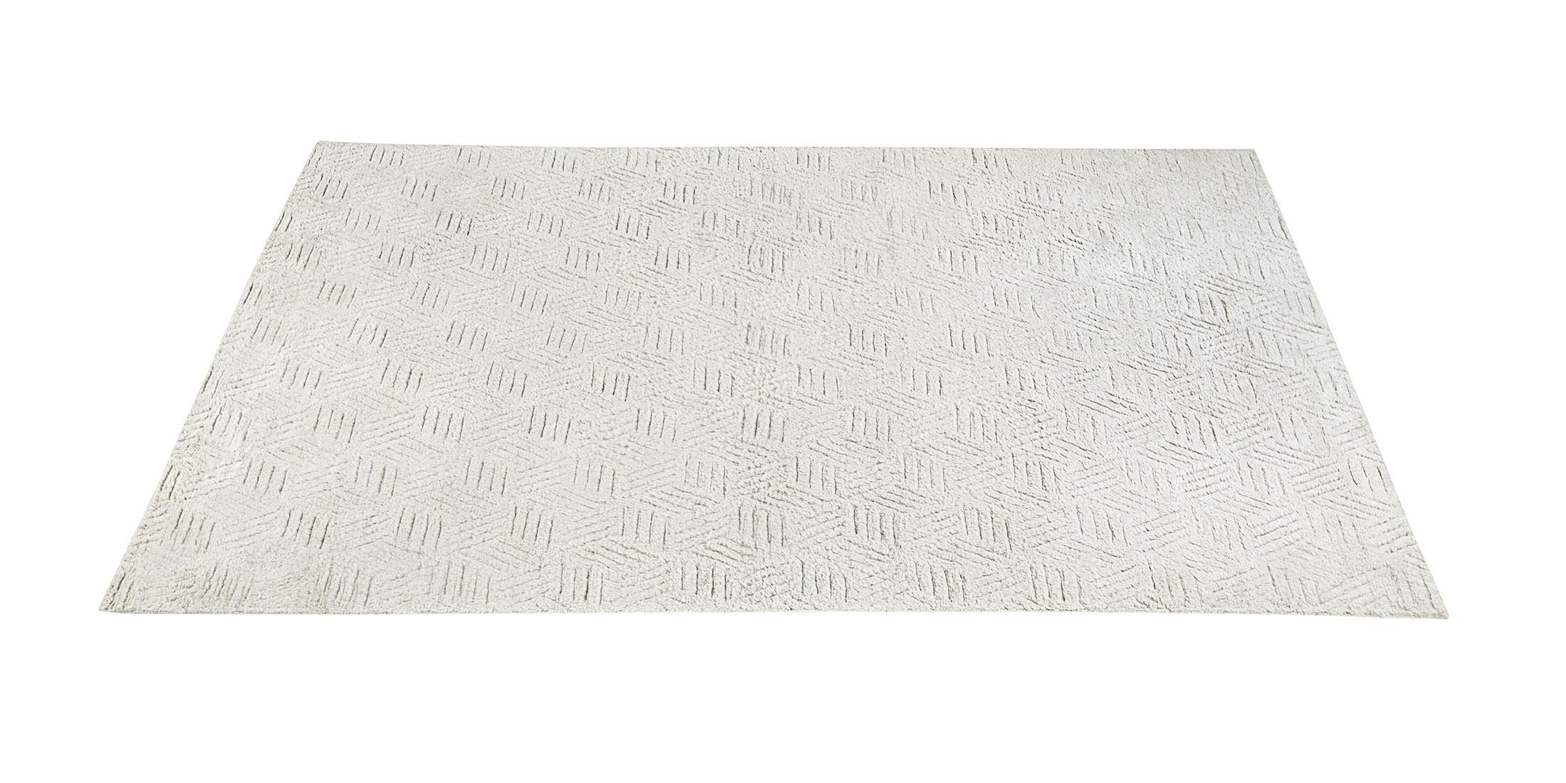 For Sale: Beige (Natural/Charcoal) Ben Soleimani Mirada Rug– Moroccan Hand-knotted Plush Silver/Charcoal 6'x9' 2