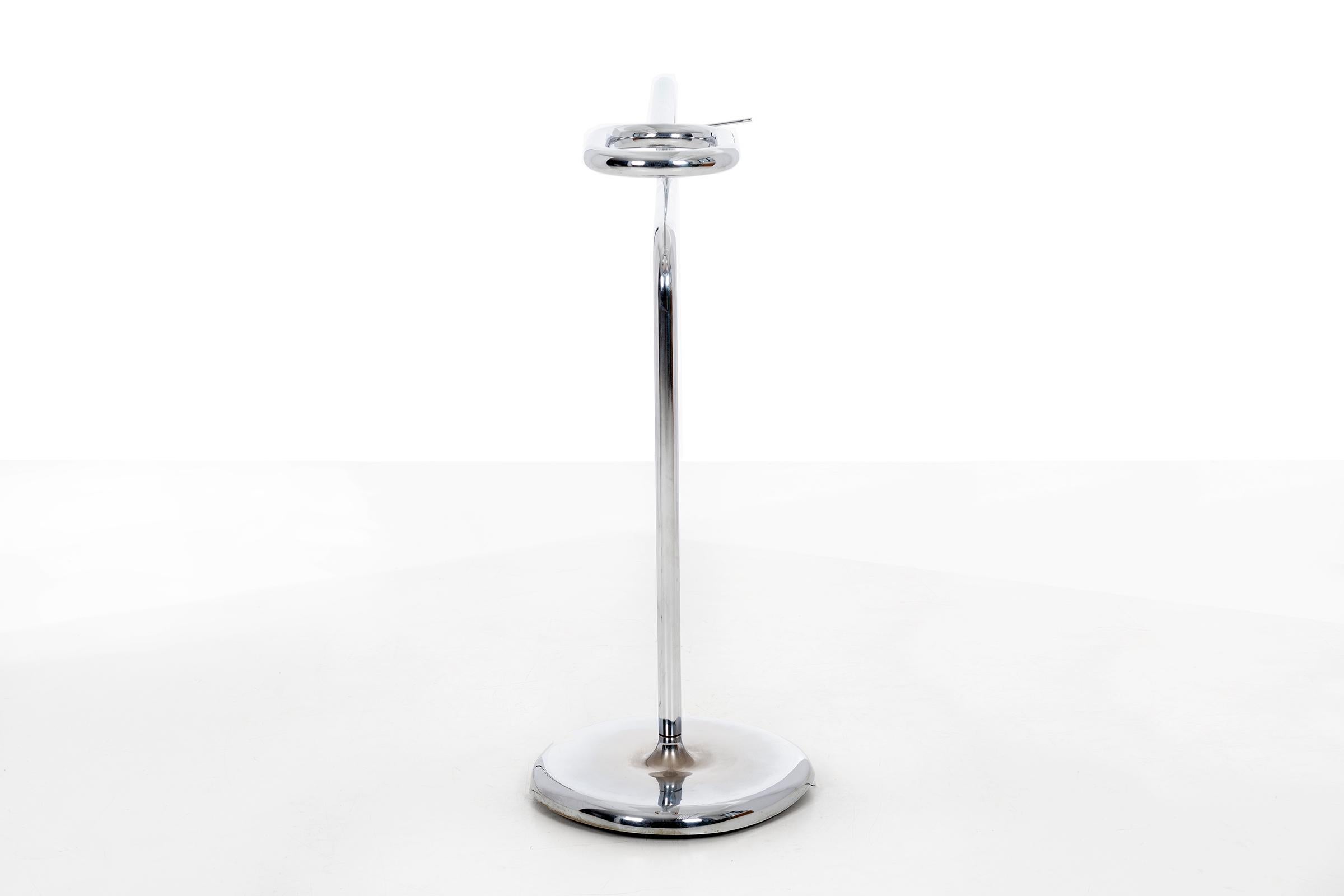 Rare Swildens adjustable floor lamp, multiple position configurations that pivots and rotates, extending to over 77