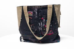 „Utility Tote Bag“, Sonderanfertigung, Stickerei, recycelte Textilien, Farbe