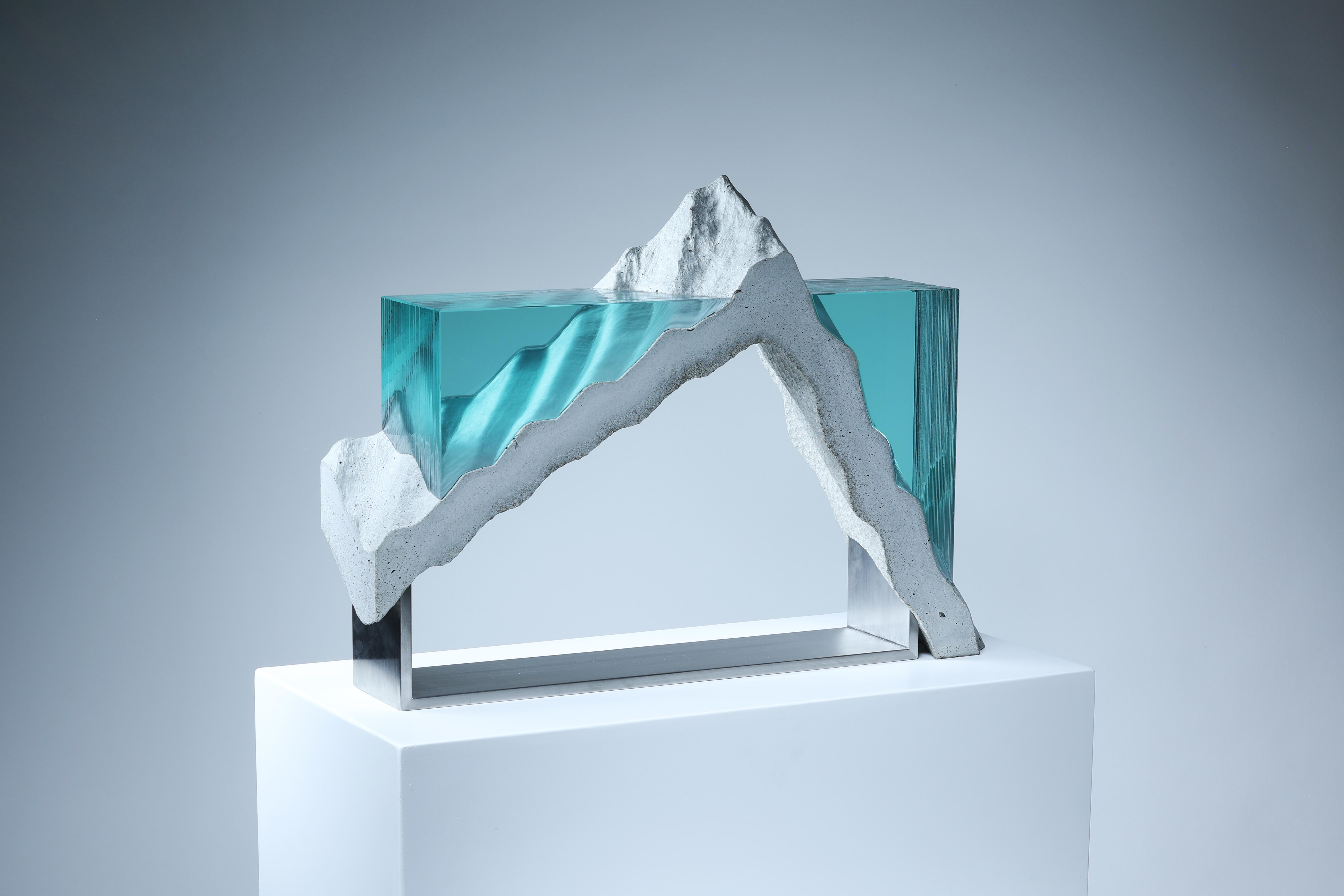 Veränderte Sichtweise (Blau), Still-Life Sculpture, von Ben Young