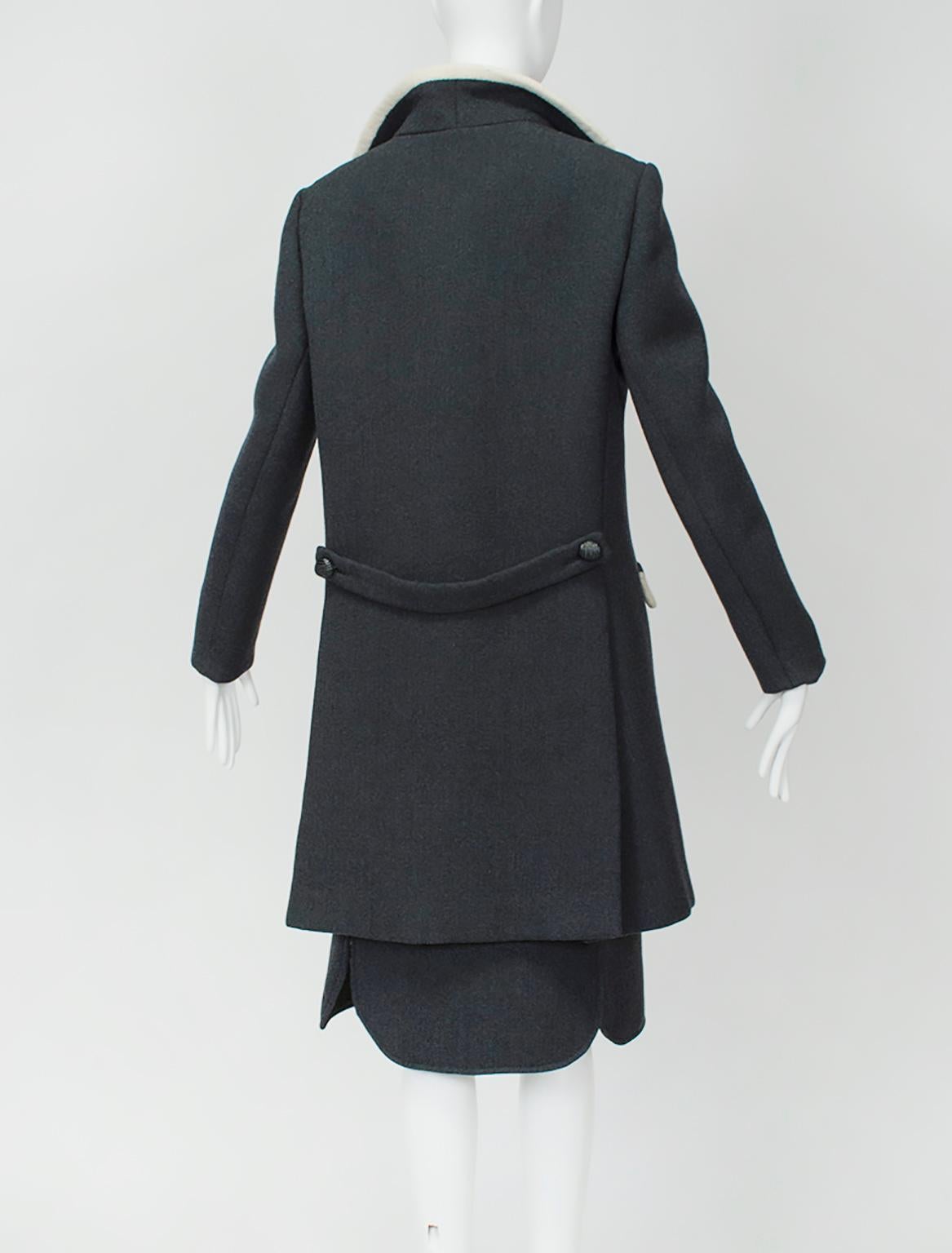 Gray B Zuckerman Mod Jackie O Charcoal Wool Contrast Coat and Skirt Set - M-L, 1960s For Sale