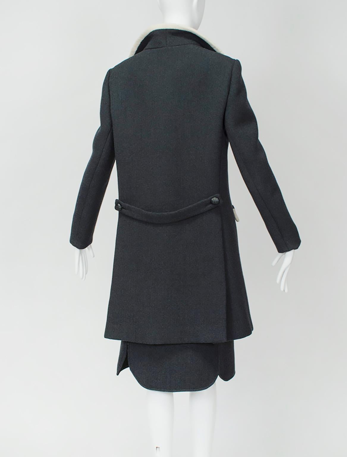 Donna B Zuckerman Mod Jackie O Charcoal Wool Contrast Coat and Skirt Set - M, anni '60 in vendita