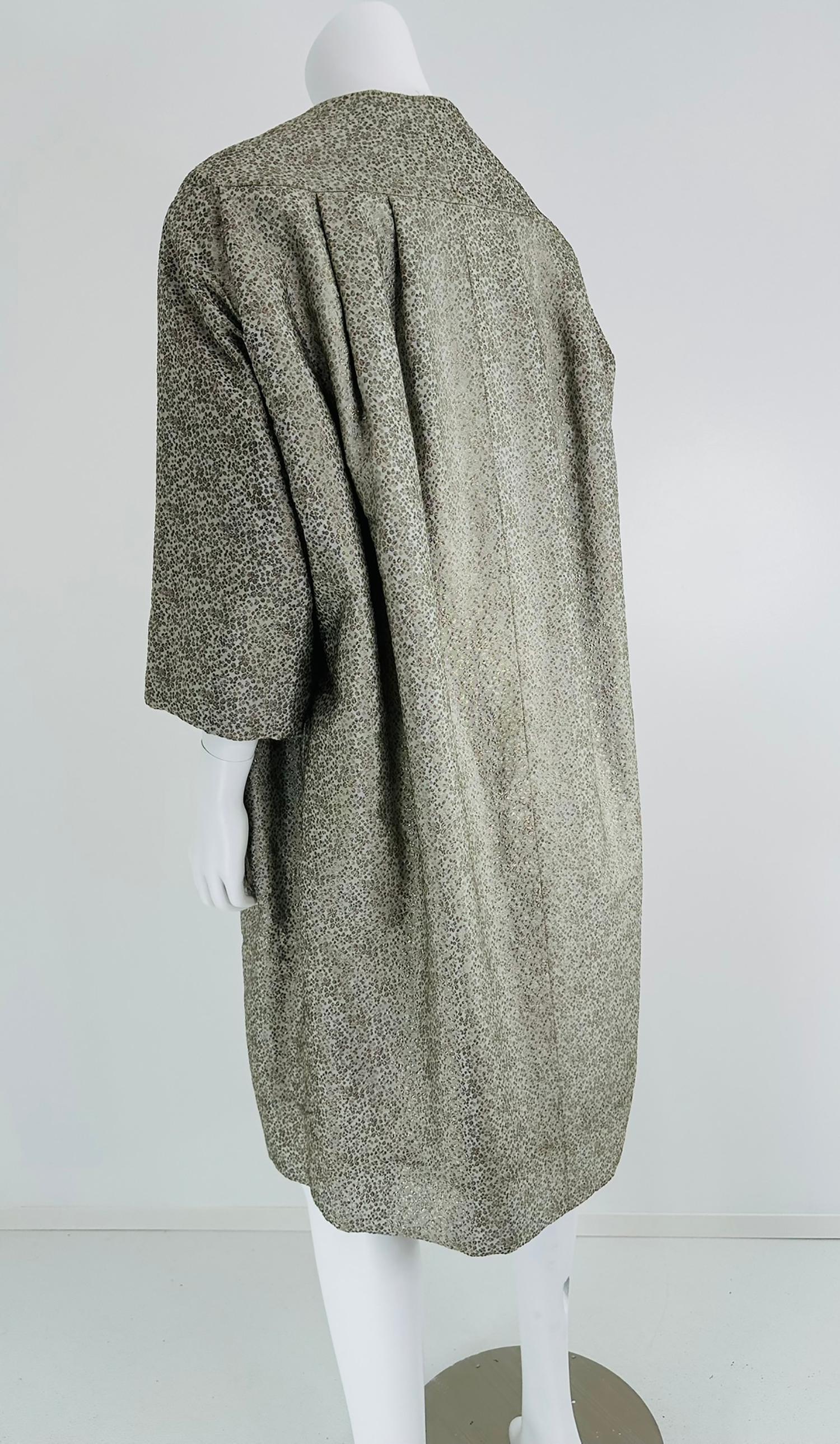 Ben Zuckerman Silver & Ice Blue Metallic Brocade 1950s Sac Back Evening Coat For Sale 5