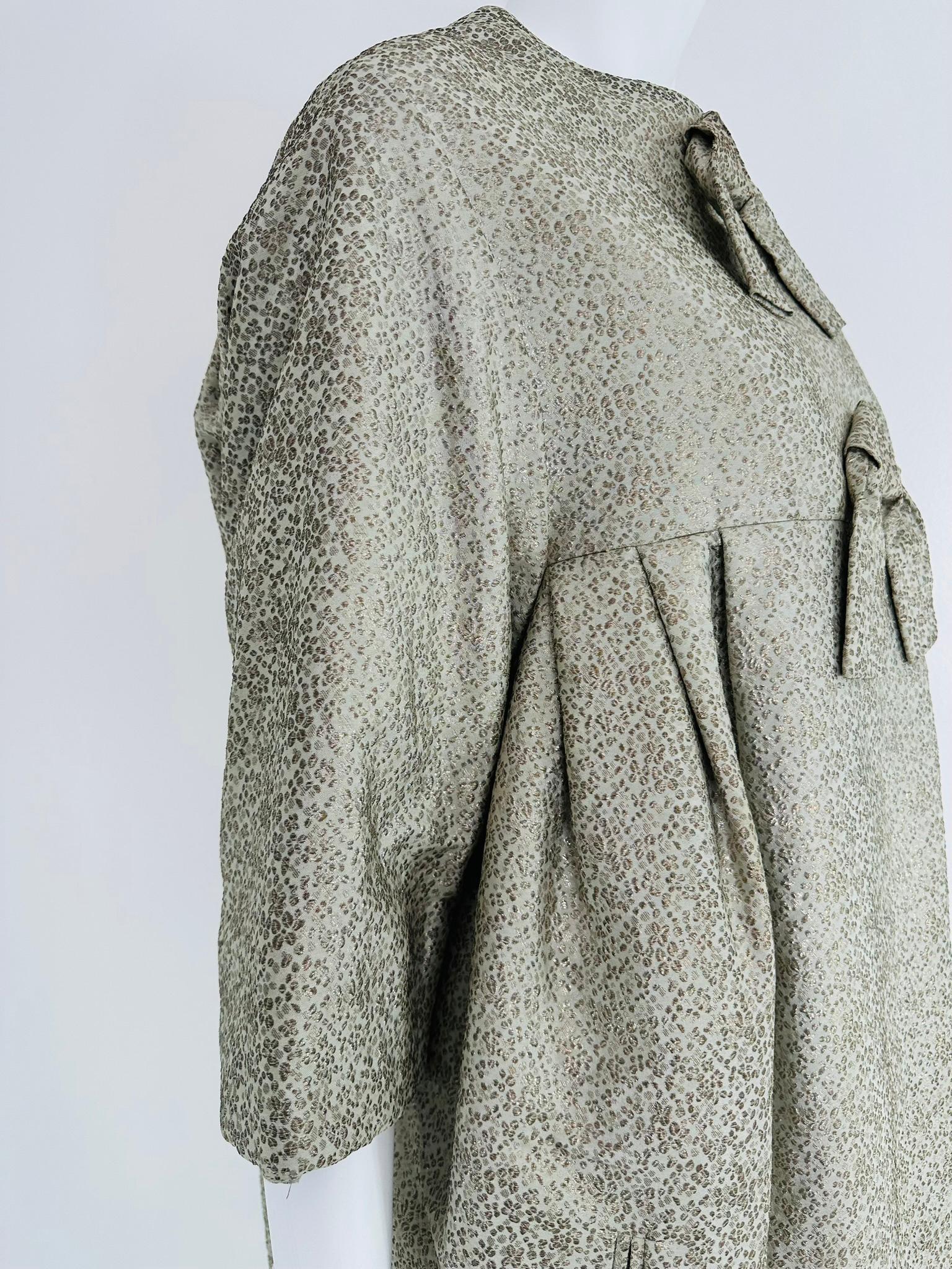 Ben Zuckerman Silver & Ice Blue Metallic Brocade 1950s Sac Back Evening Coat For Sale 10