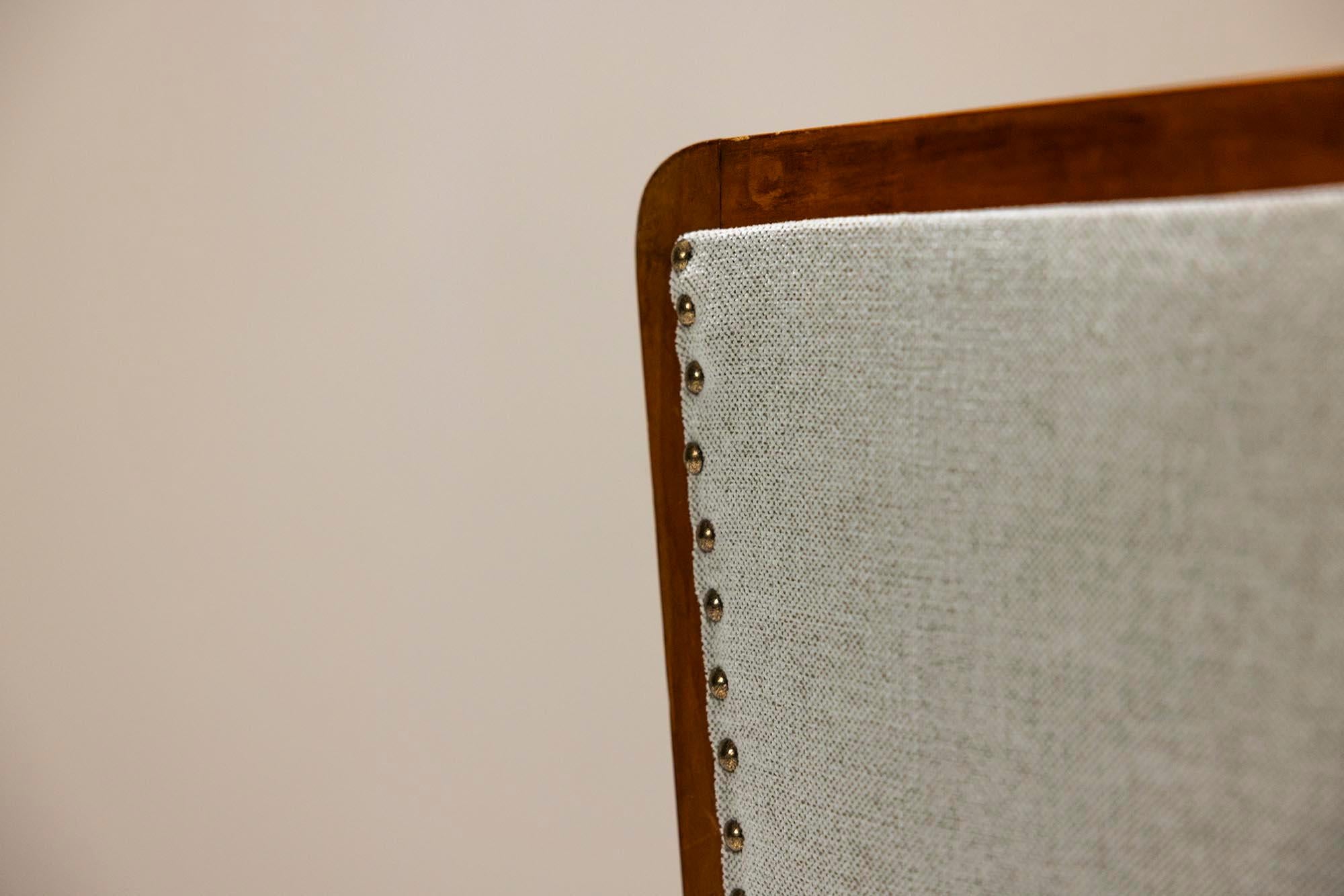 Bench And Side Chair In Cherry Wood And Off-White Upholstery, Italy 1950's For Sale 11