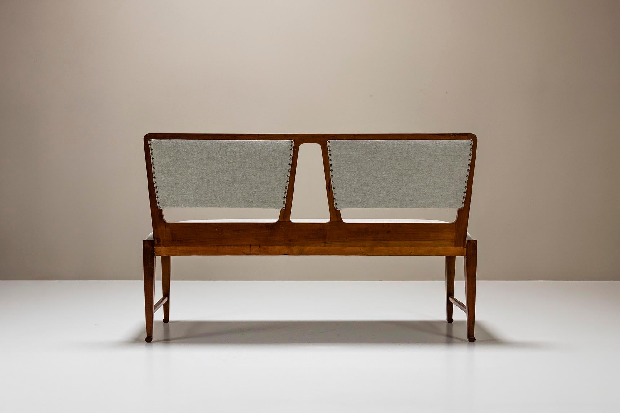 Bench And Side Chair In Cherry Wood And Off-White Upholstery, Italy 1950's For Sale 3