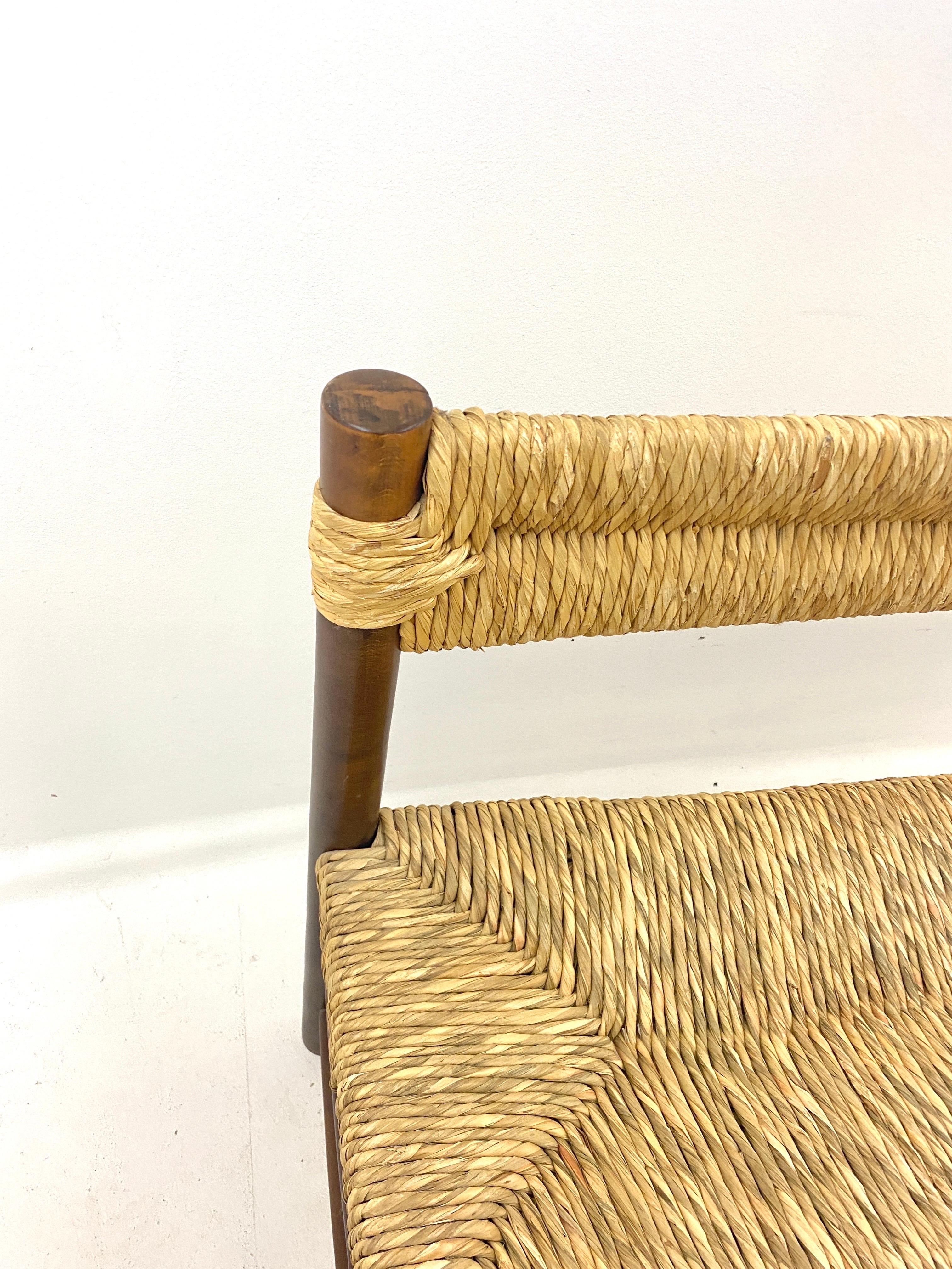Banc par Charlotte Perriand, modèle Dordogne, paille et bois, France 1950 4