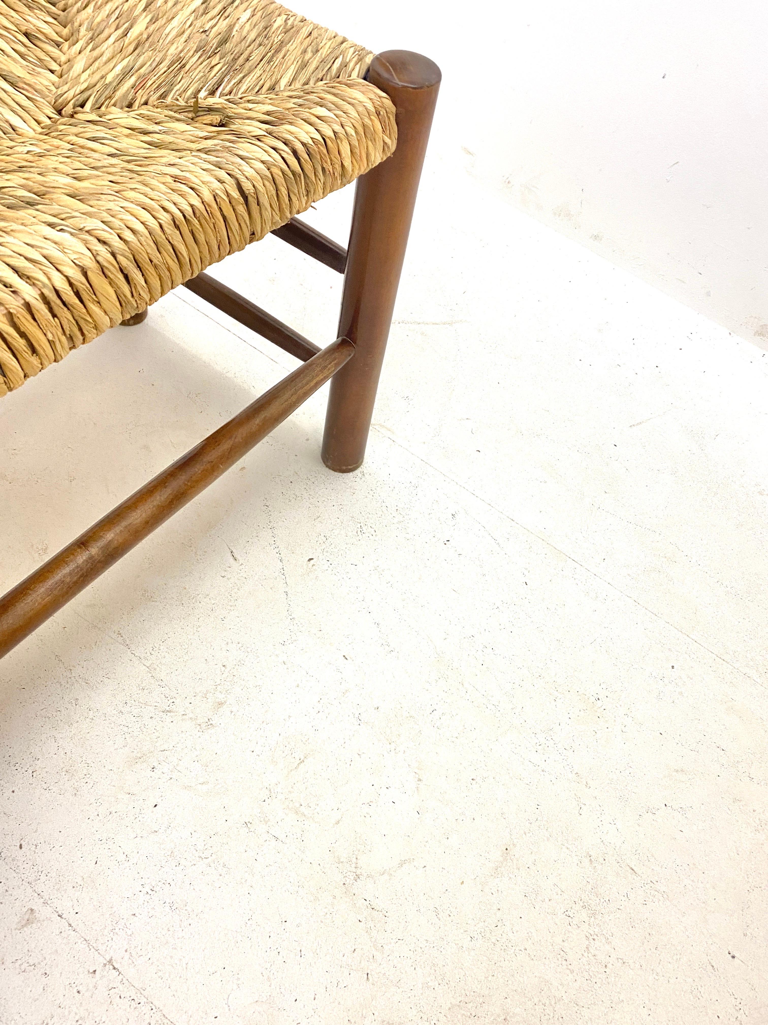 Banc par Charlotte Perriand, modèle Dordogne, paille et bois, France 1950 1