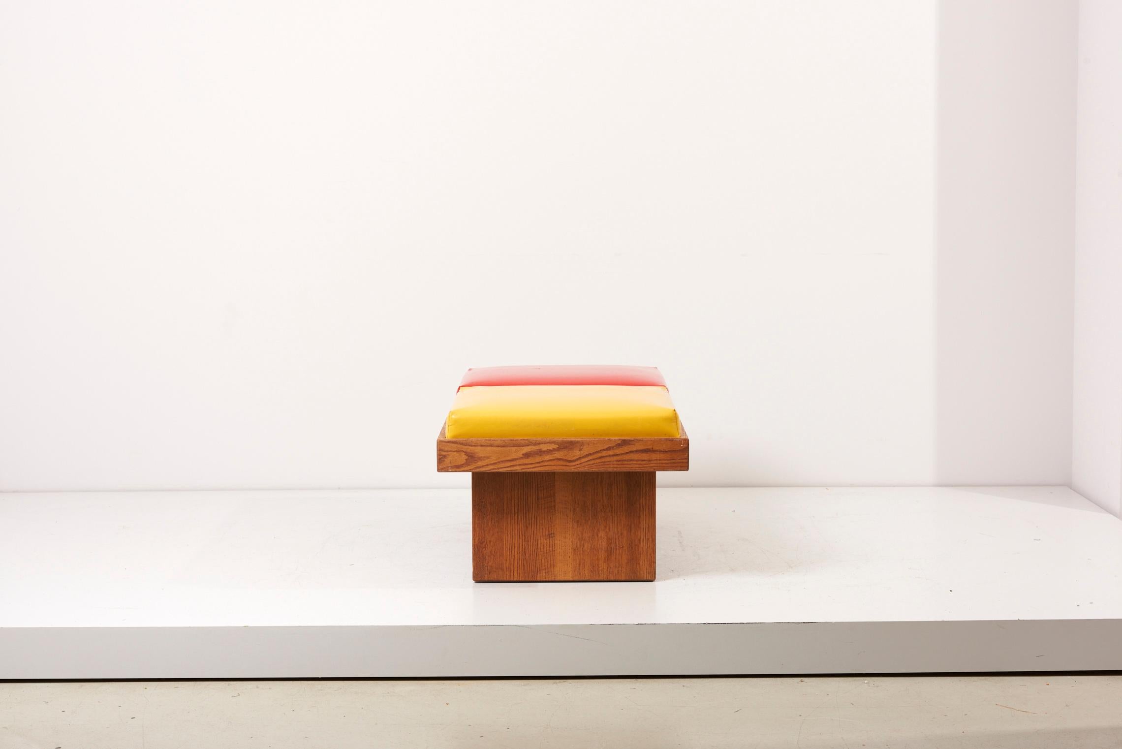 Mid-Century Modern Bench by Harvey Probber in Ketchup / Mustard in Oak, USA 1960s For Sale