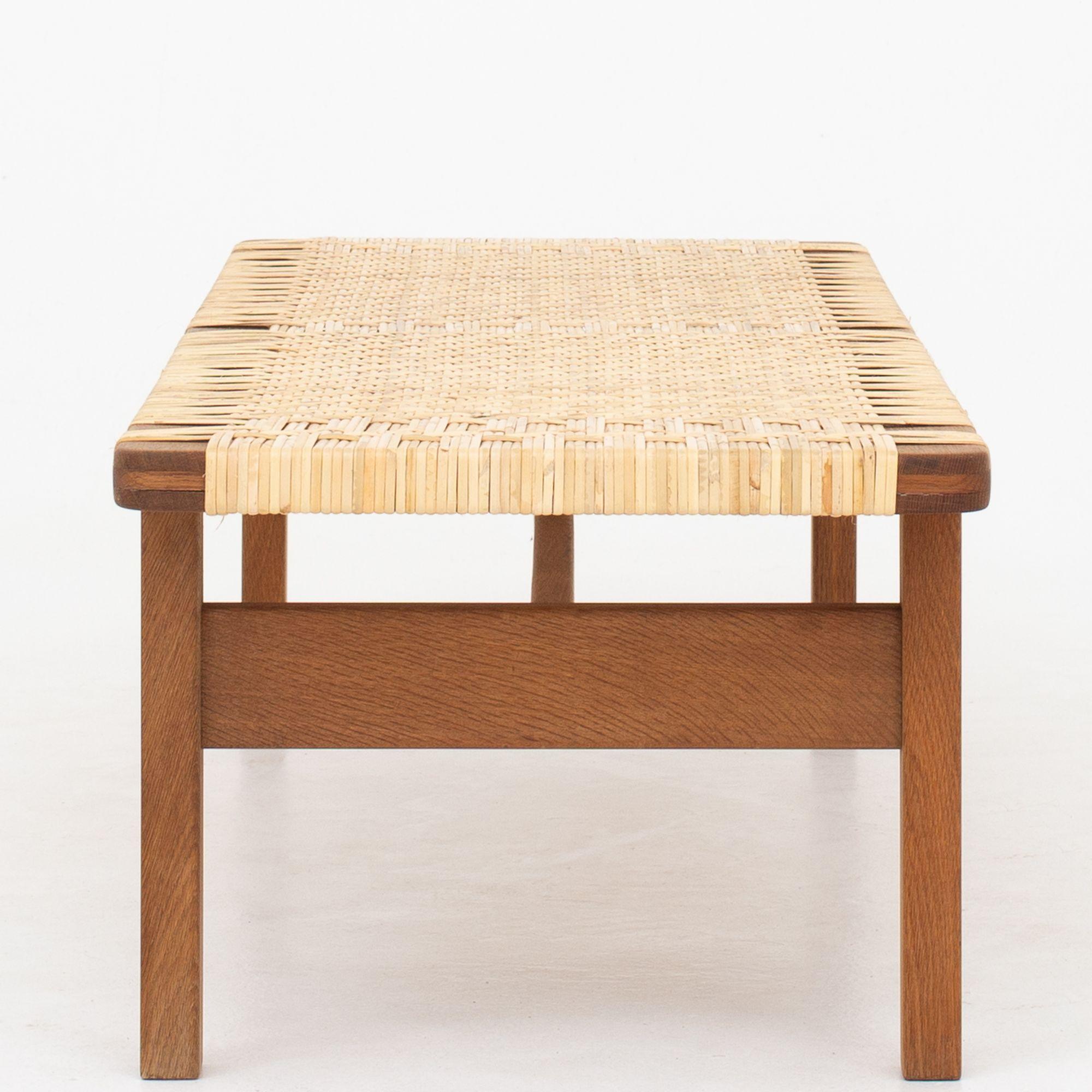 BM 5272 - bench/coffee table in oak and cane. Børge Mogensen / Fredericia Furniture.