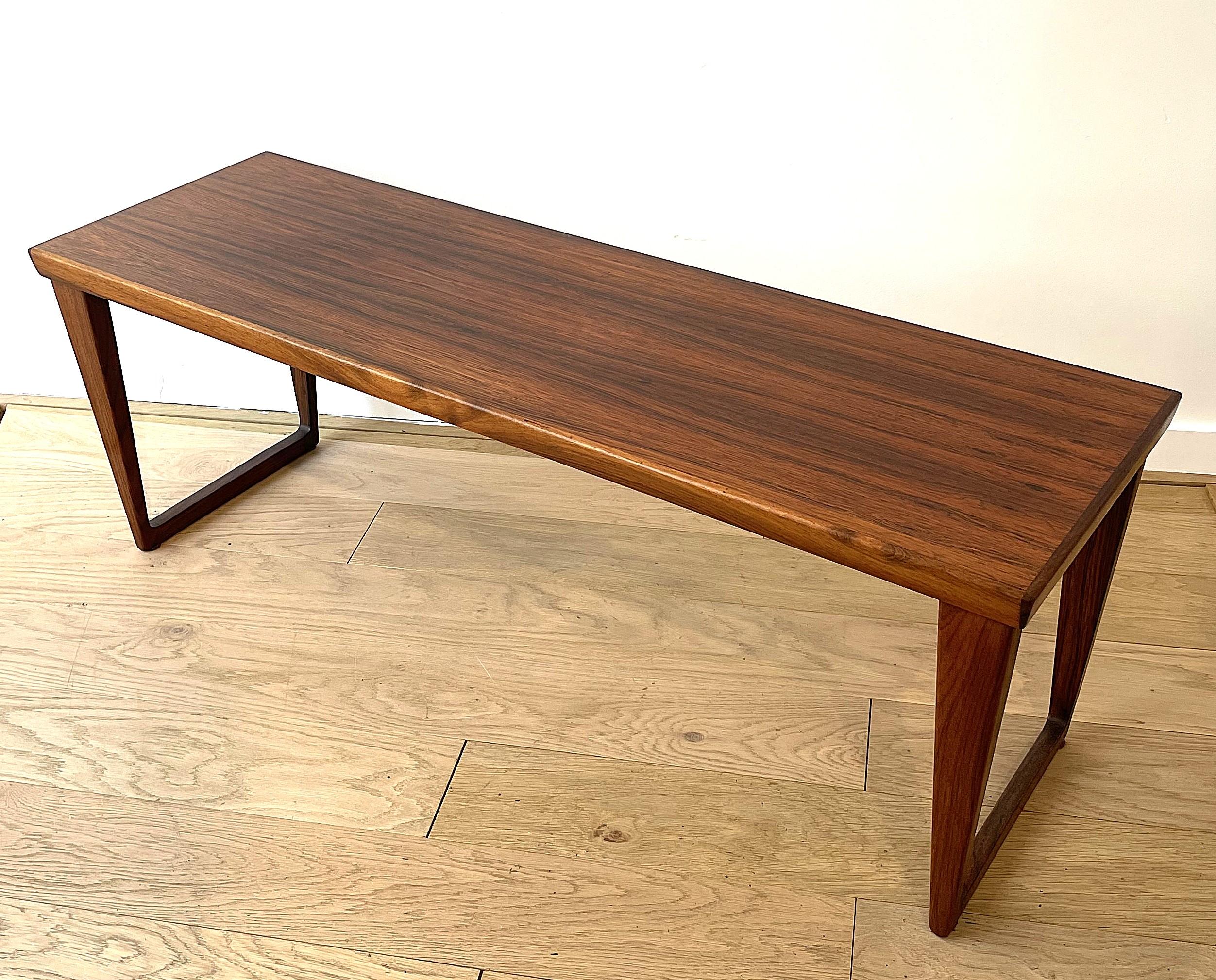 Couchtisch/Bank und Schrank aus Palisanderholz von Kai Kristiansen im Angebot
