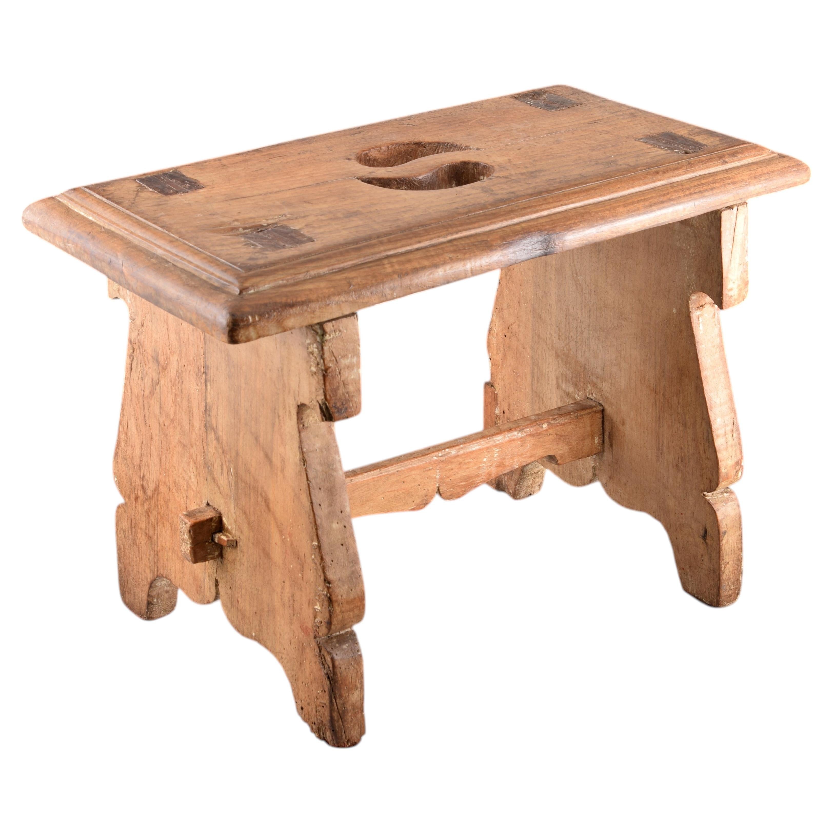 Bench. Elm wood. 17th century. For Sale
