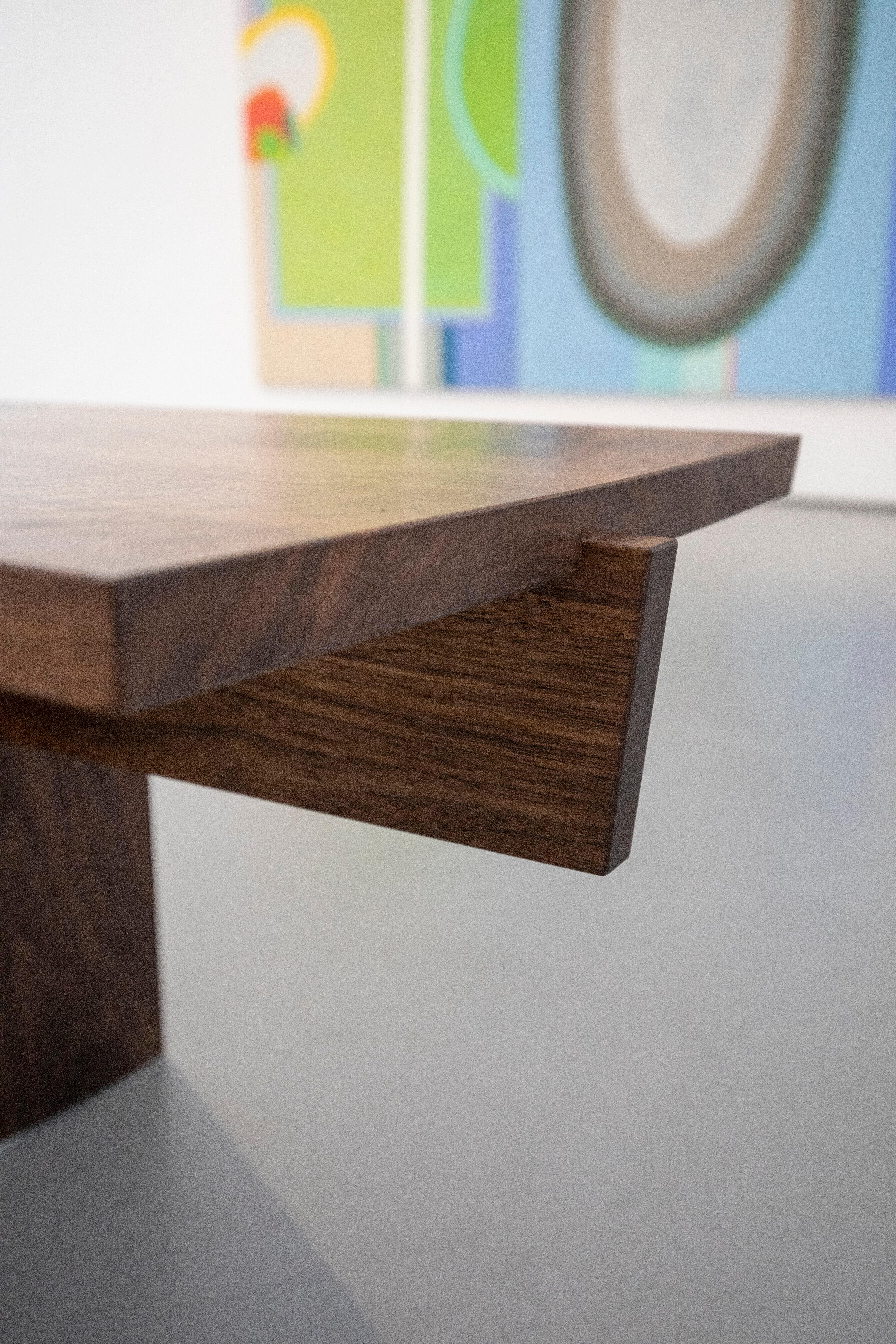 Banco de nogal negro de Frank Buschmann en Nuevo estado para la venta en Carnota, A Coruña, Galicia