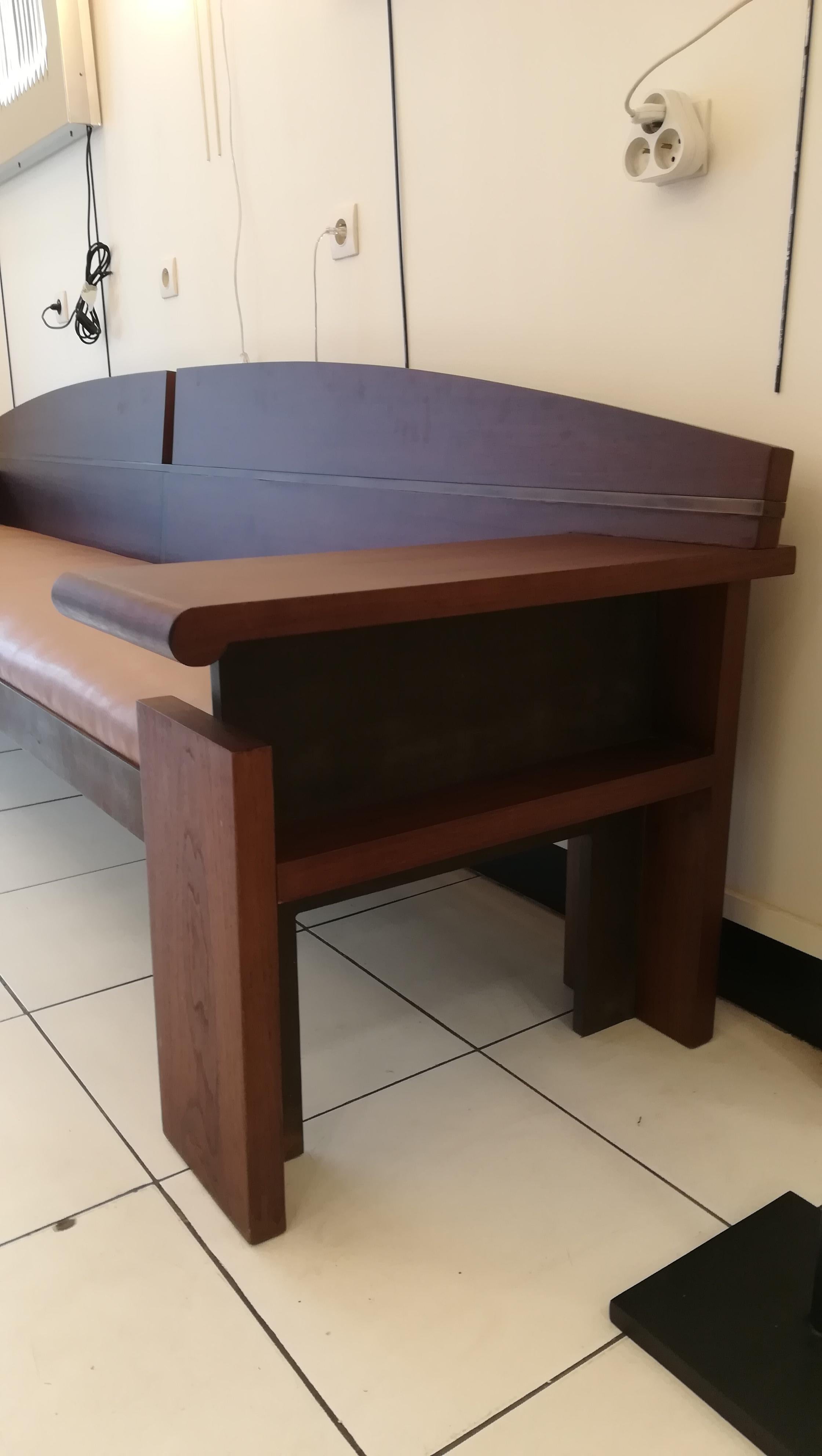 Bench from the French Senat, Palais du luxembourg, wood, steel and leather, 
marked on a label, lux for Luxembourg, numbered and Dated 1972.
In perfect condition ( restored )



