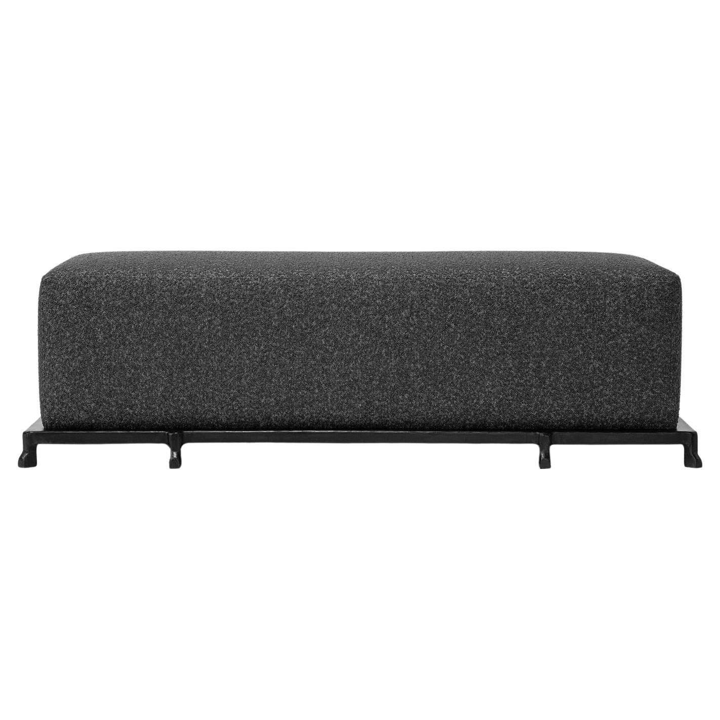 BENCH NO. 3
A&M. Szymanski
d. 2024
Rembourré à la main dans le tissu de votre choix et combiné avec des détails en fer cravaté. Disponible en COM.
 
Tailles sur mesure disponibles. Fabriqué dans le Bronx, New York, États-Unis.
 
Nos produits sont