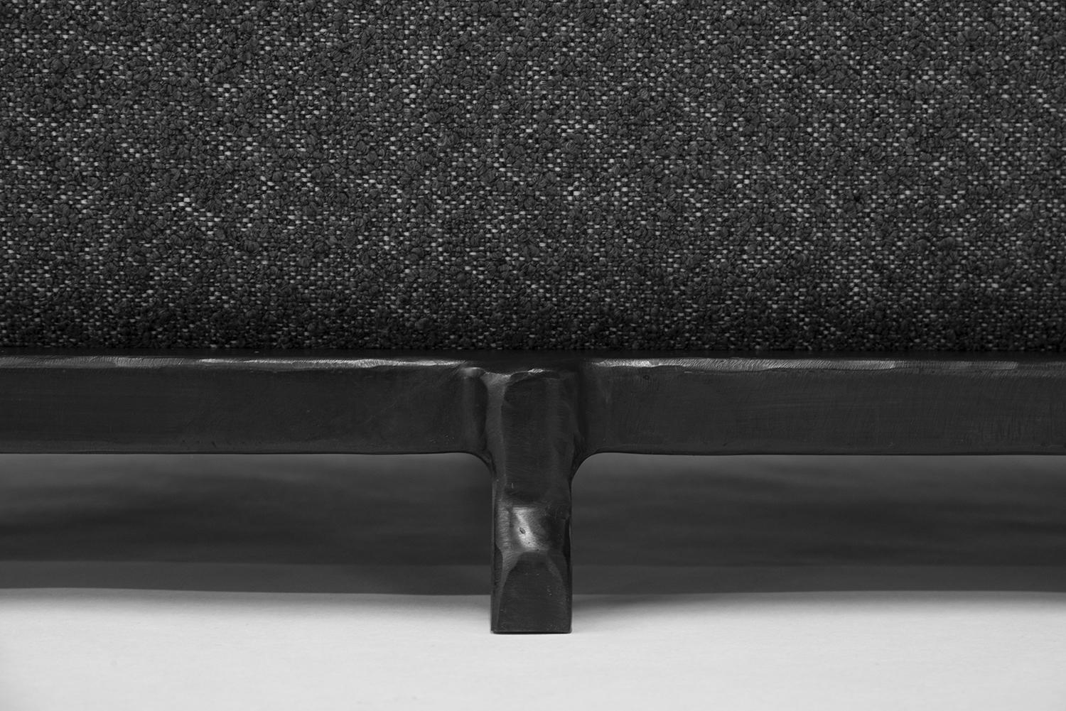 Américain Banc géométrique en acier noirci Modernity Contemporary en vente