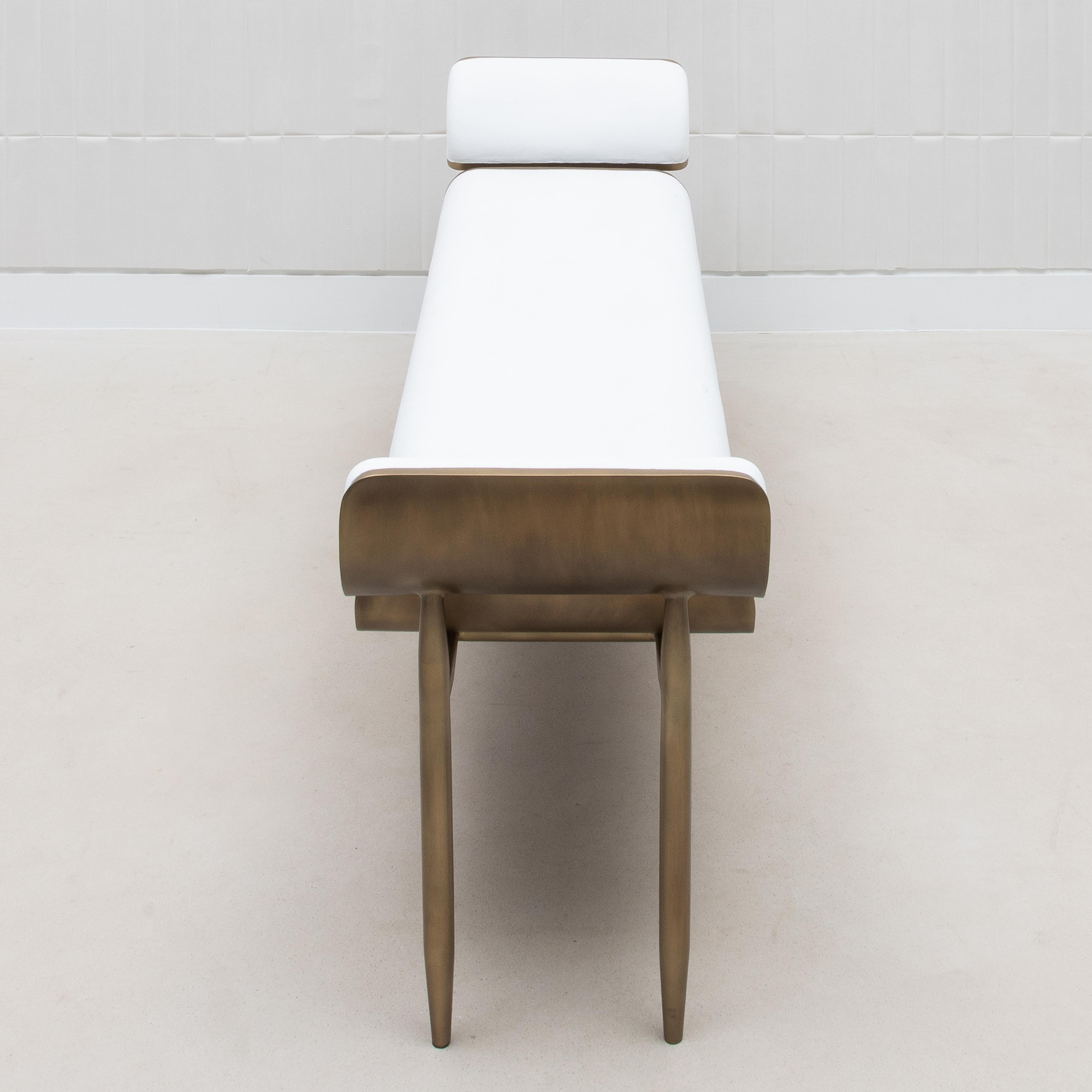 XXIe siècle et contemporain Banc en galuchat noir et laiton patiné bronze par Kifu Paris en vente