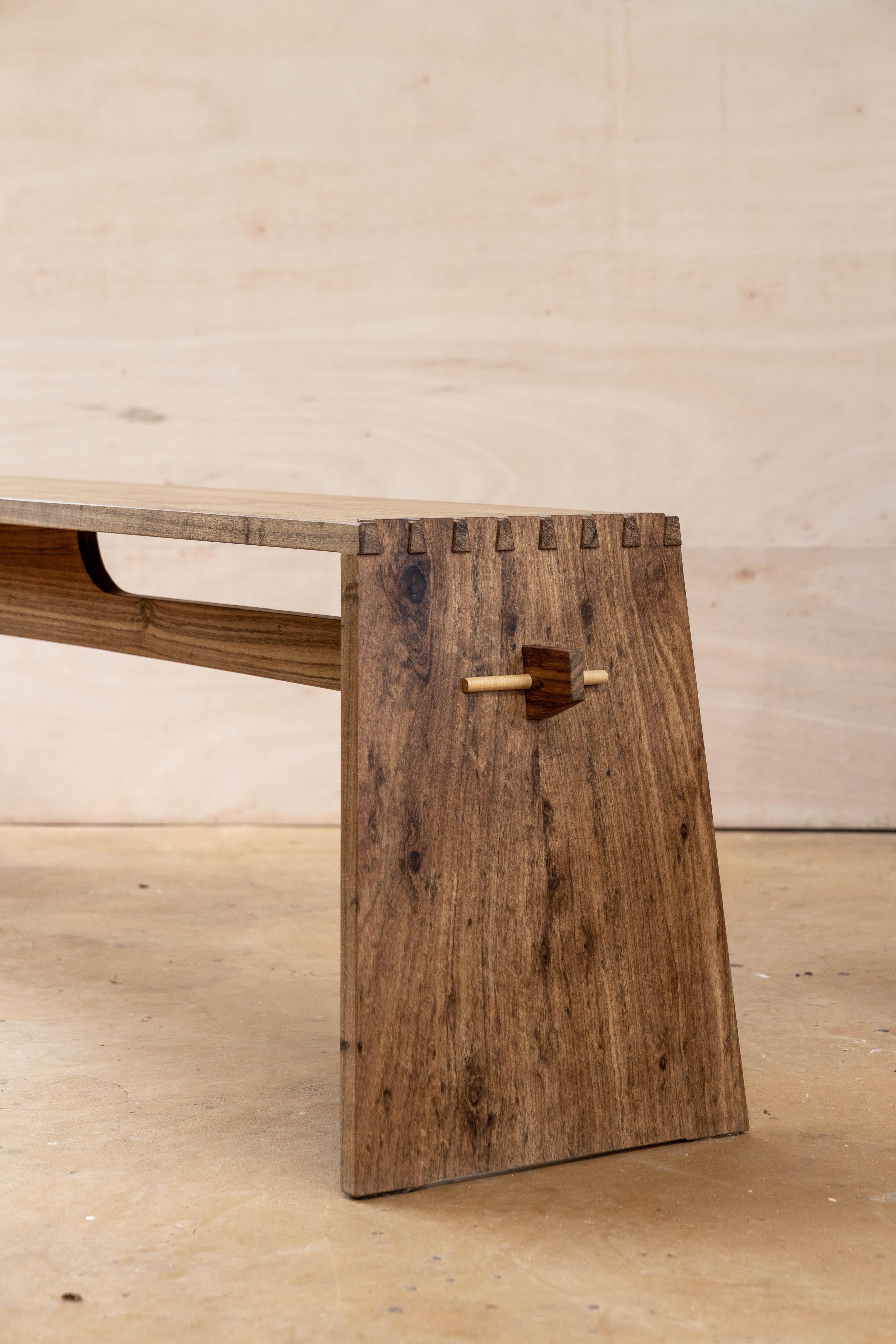 Brasiliano Panchina contemporanea in legno duro brasiliano di Ricardo Graham Ferreira in vendita