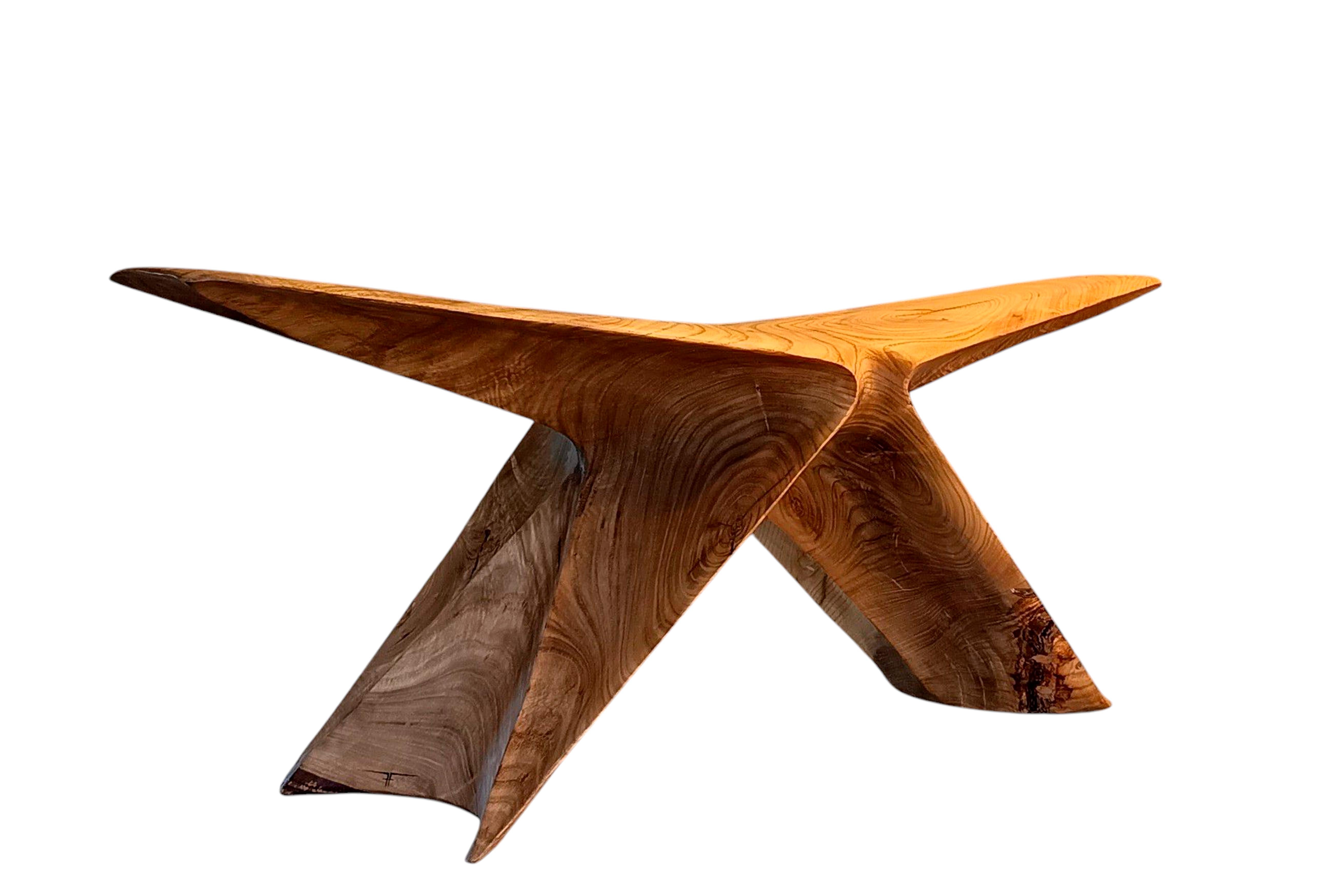 Cileno Bench in Carved Chestnut Wood with Beewax Finish by Daniel Soffia in vendita