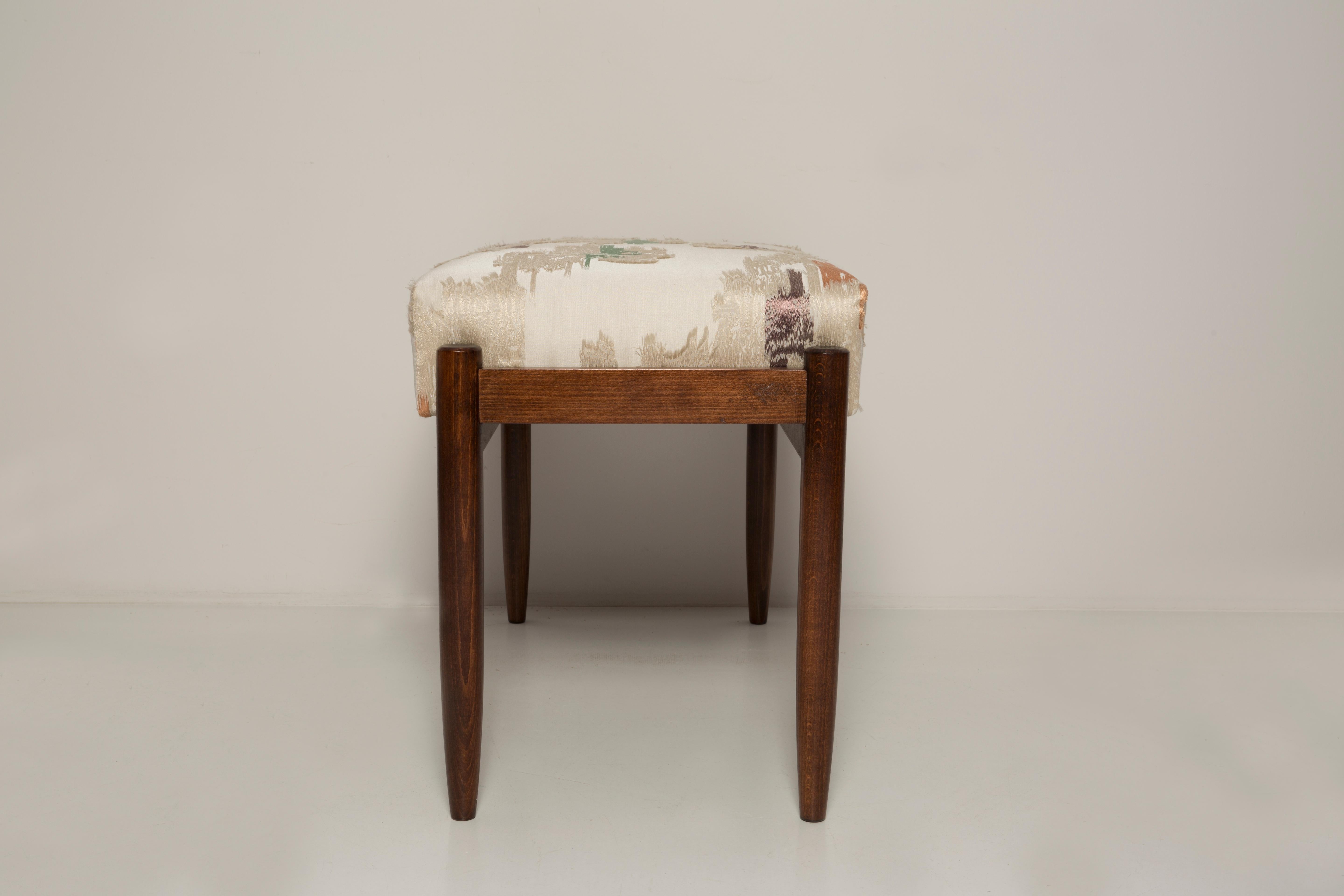 Fabric Bench in Dedar Dalie Papaveri Tulipani by Vintola Studio, Europe, Poland For Sale