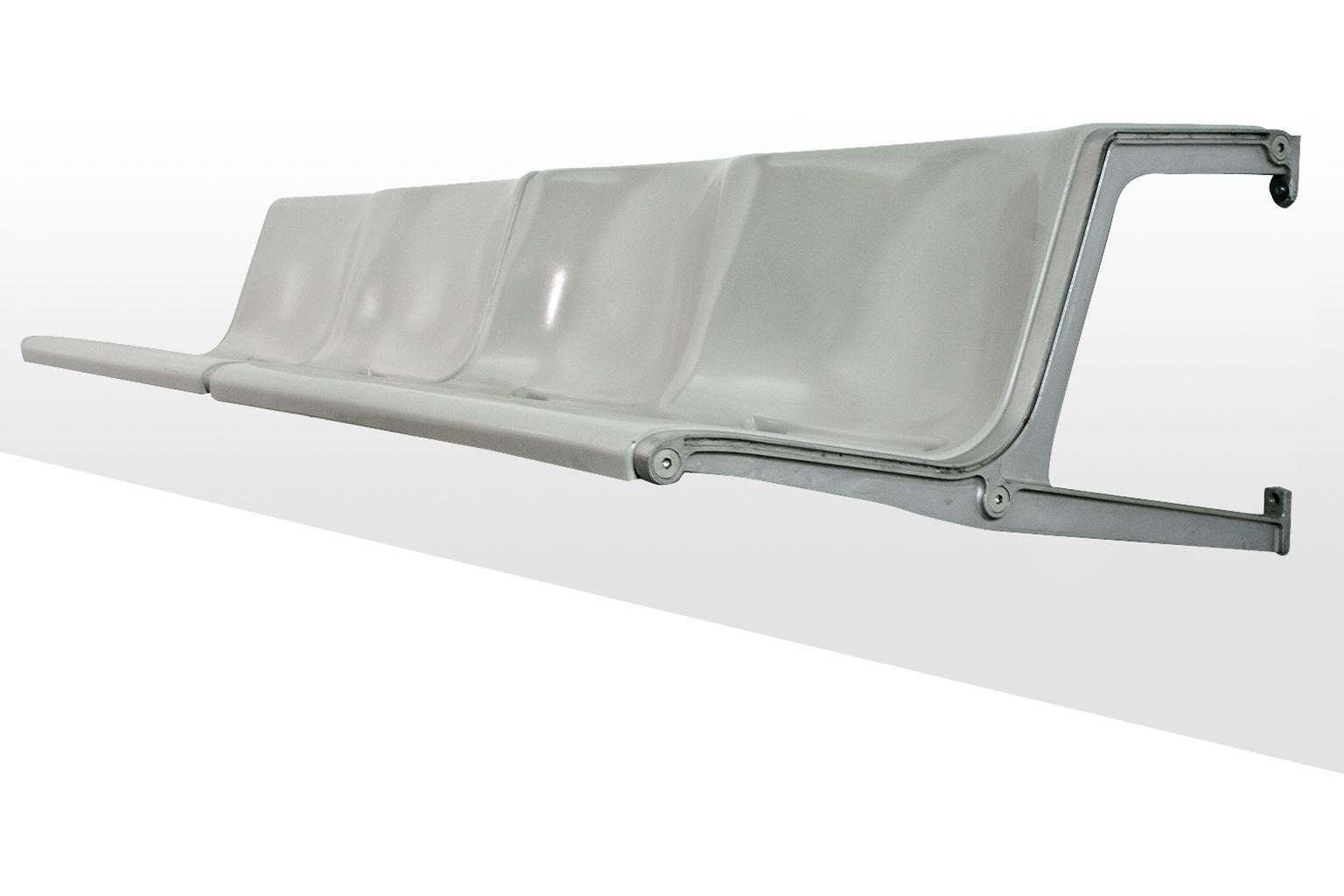 Friso Kramer designed this industrial bench in 1967 and the version with the casted aluminium T-legs became one of Wilkhahn’s most iconic products for public spaces. This Mid-Century Modern listed item, with the cast aluminium wall uprights, is less