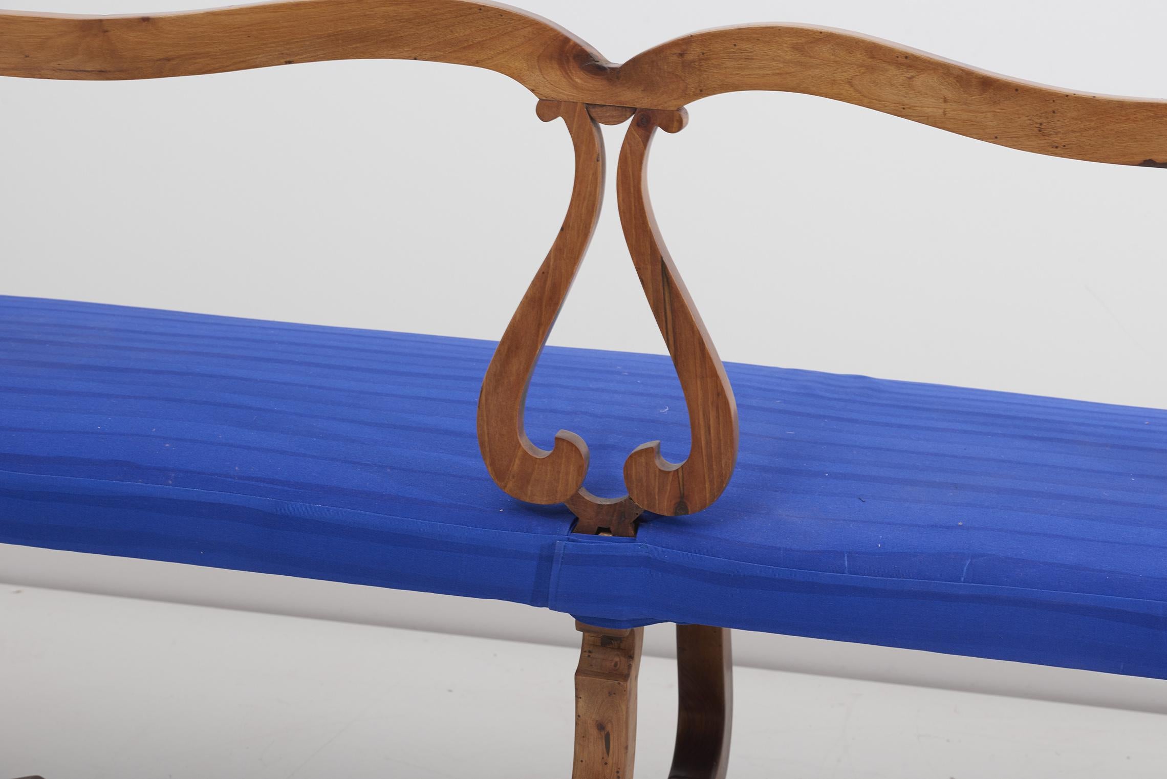 Bench in Spanish Walnut and Blue Dedar Upholstery For Sale 6