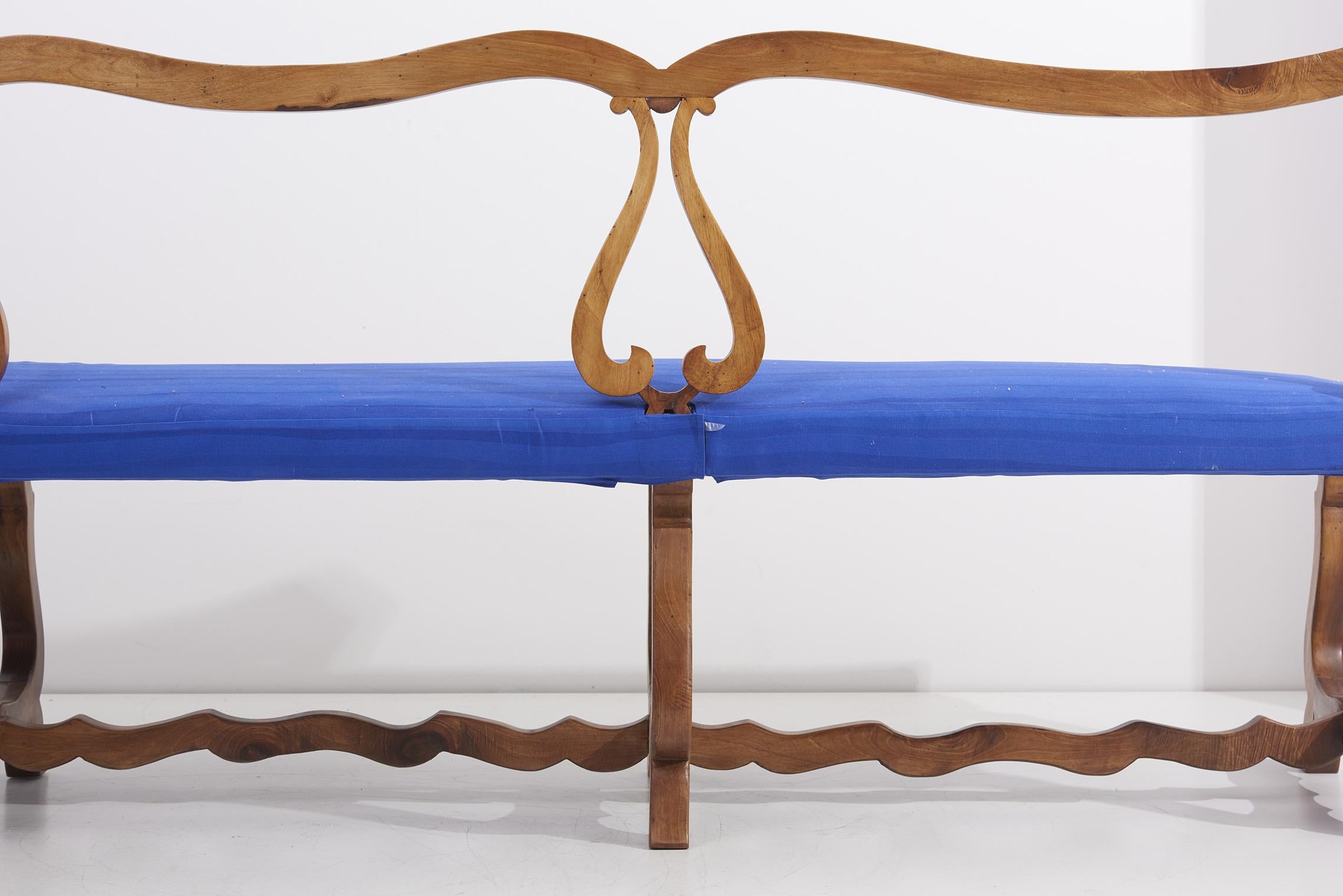 Bench in Spanish Walnut and Blue Dedar Upholstery For Sale 7