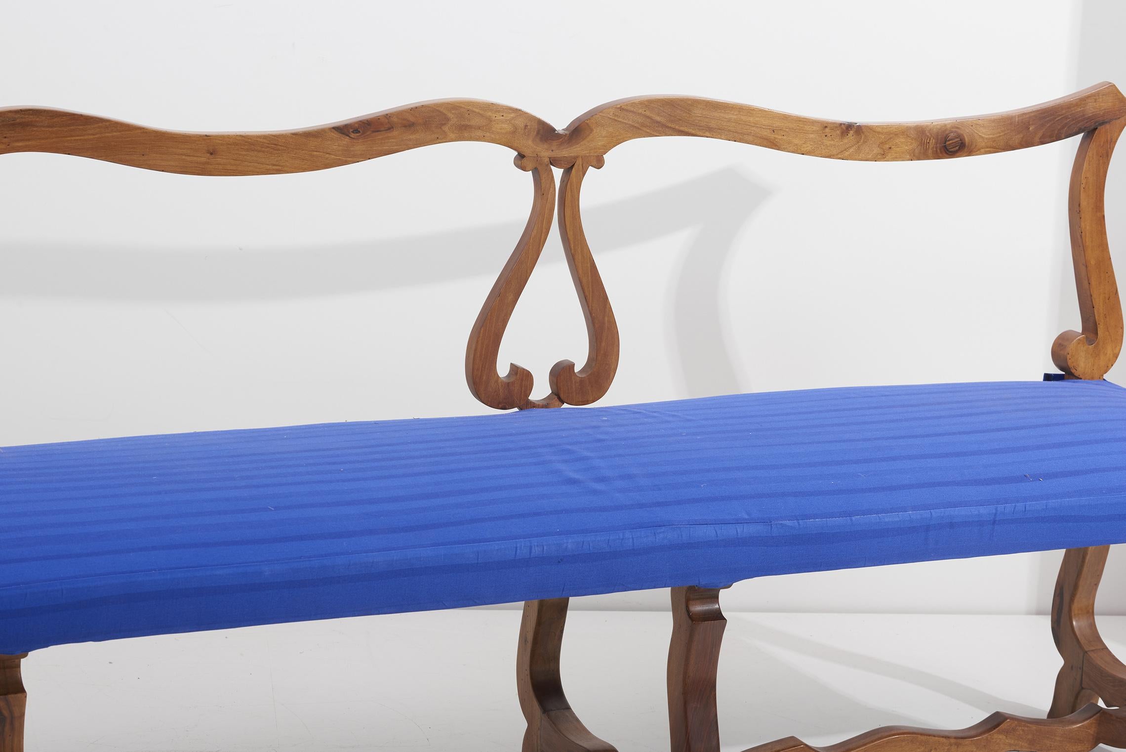 Bench in Spanish Walnut and Blue Dedar Upholstery For Sale 11