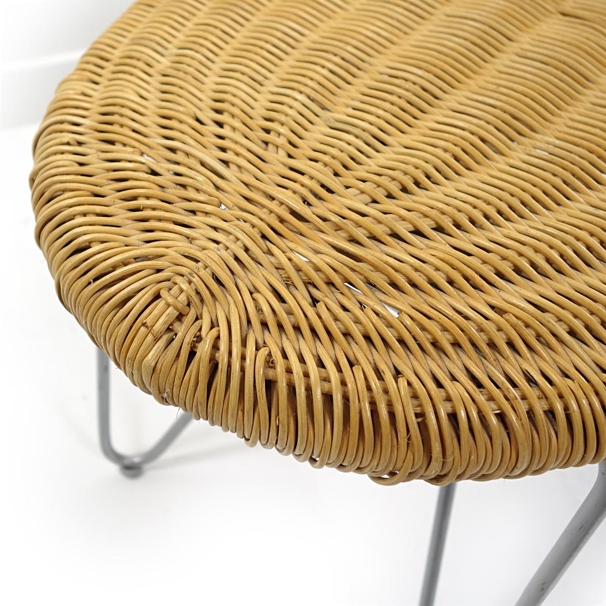 Late 20th Century Bench in the Shape of a Peeling Peanut Made of Rattan, Wood and Stainless Steel For Sale