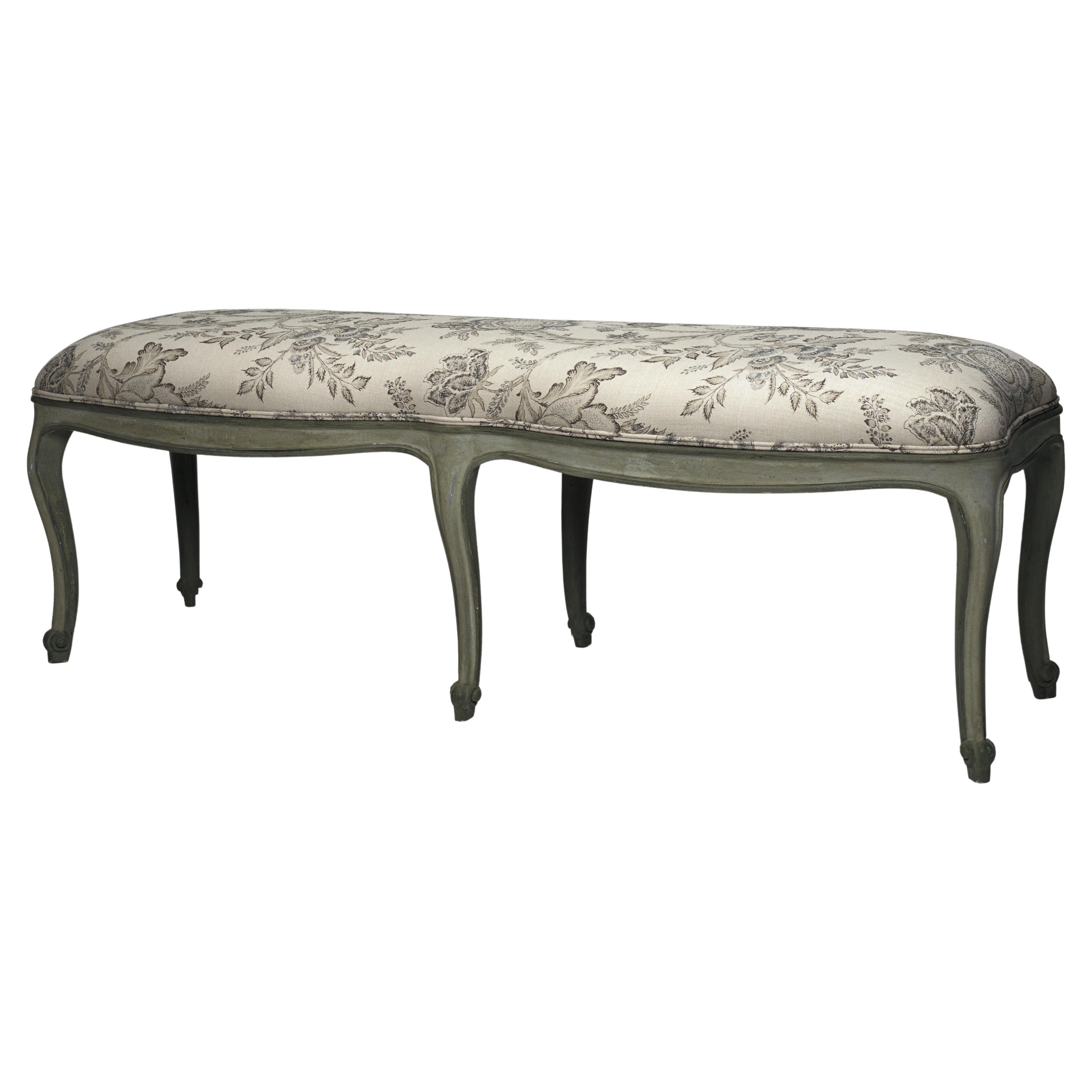Bench Italian Style with Cabriole Legs For Sale