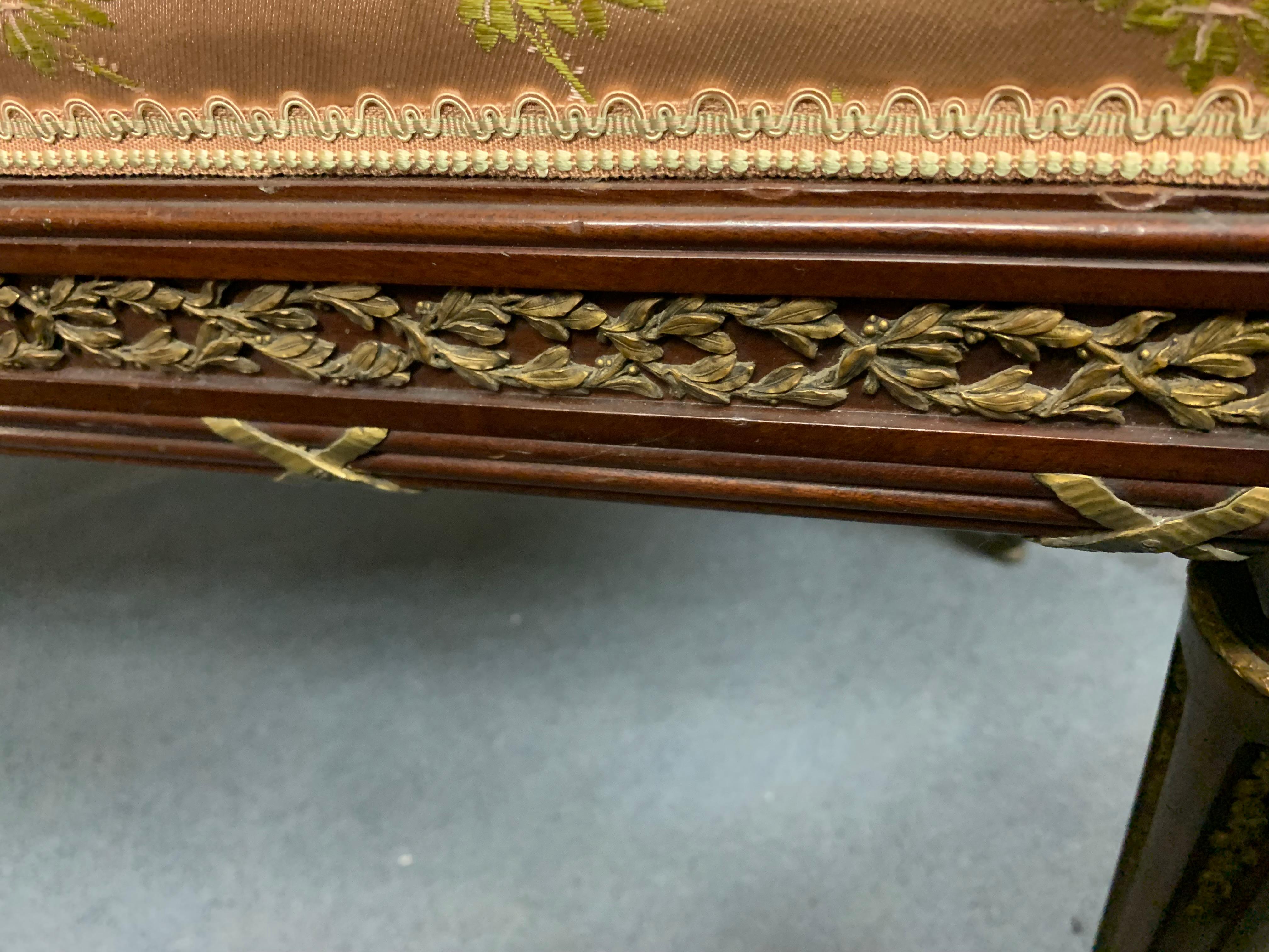 Bench Louis XVI Style in Mohagany and Bronze In Good Condition For Sale In Los Angeles, CA