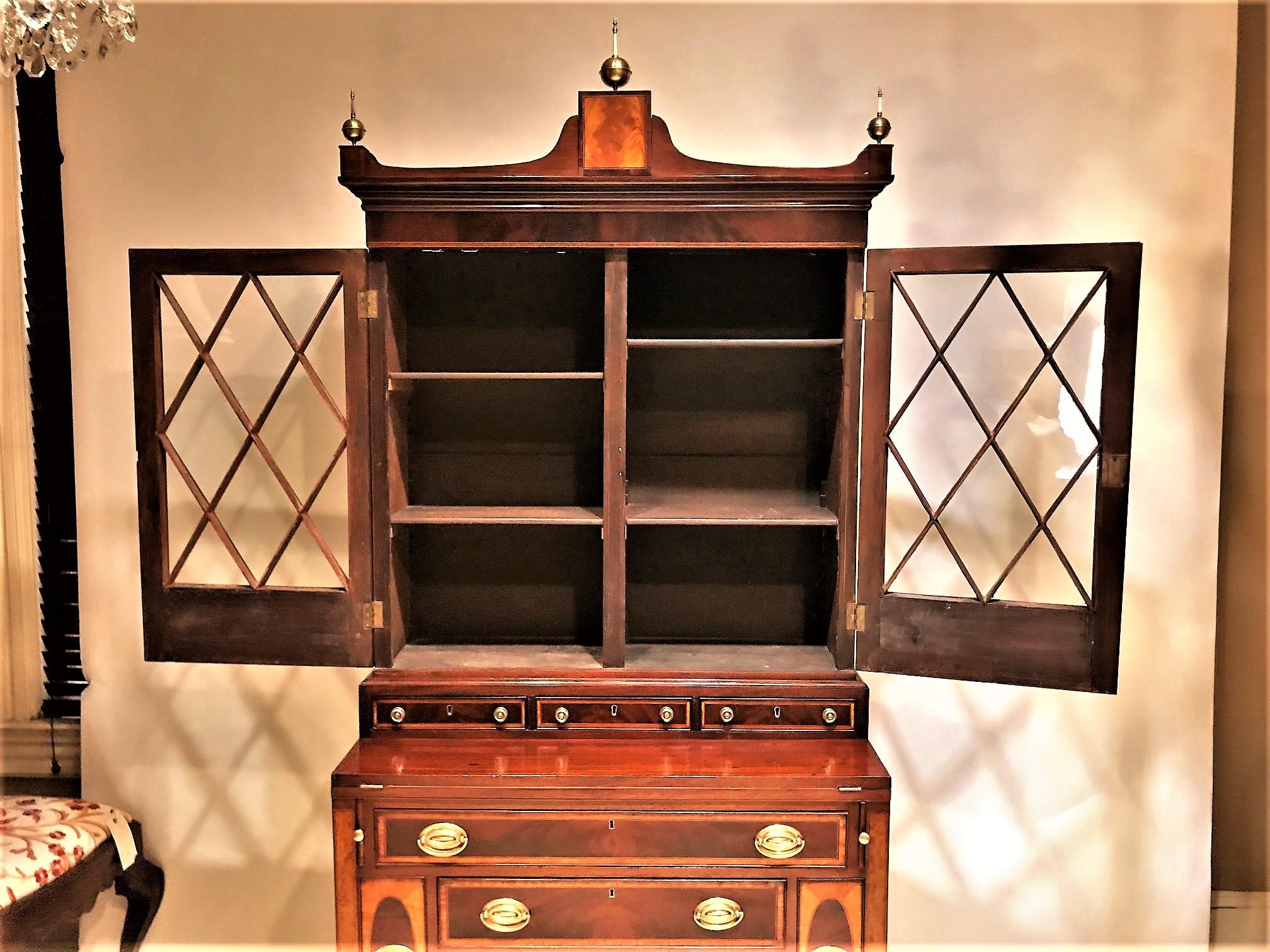 Bench made Hepplewhite Style Secretary/Bookcase, New England, Circa:1910 For Sale 4