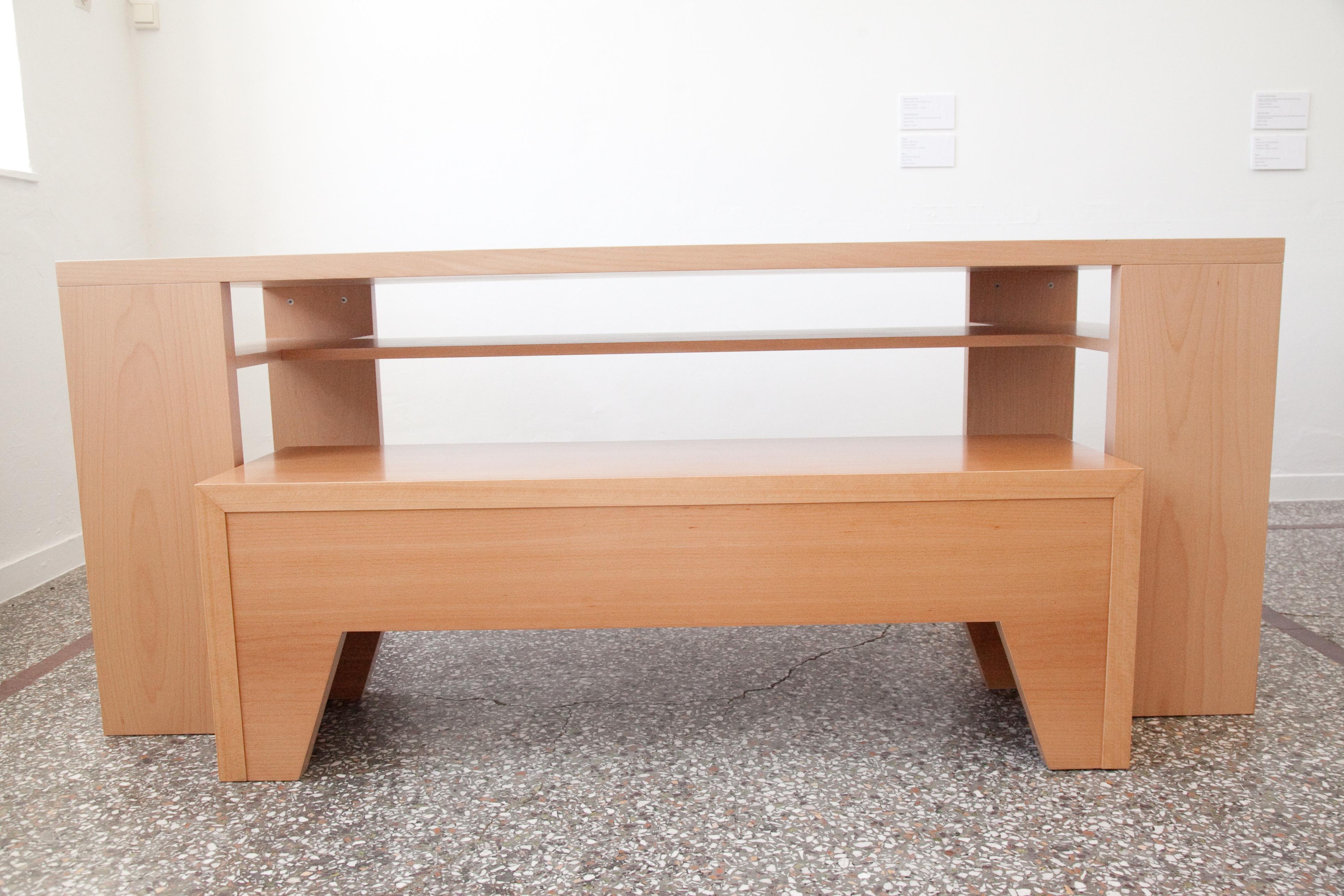 Minimaliste 21e siècle, minimaliste, européen, banc en bois de hêtre doublé en brun clair en vente