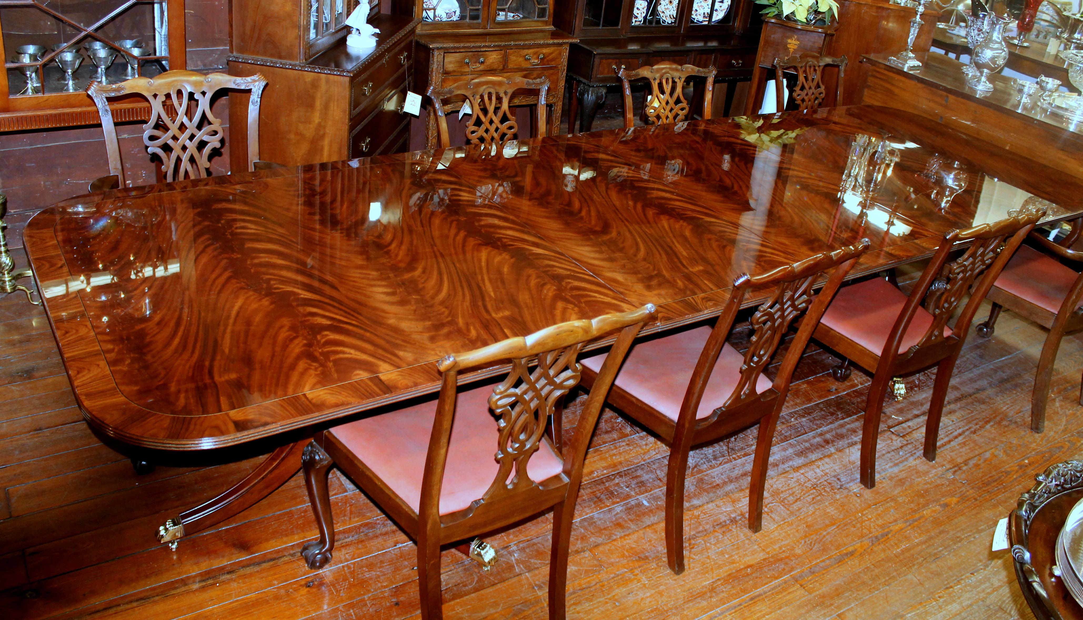 American Bench Made Reprod, Inlaid Flame or Crotch Mahogany Sheraton Style Dining Table