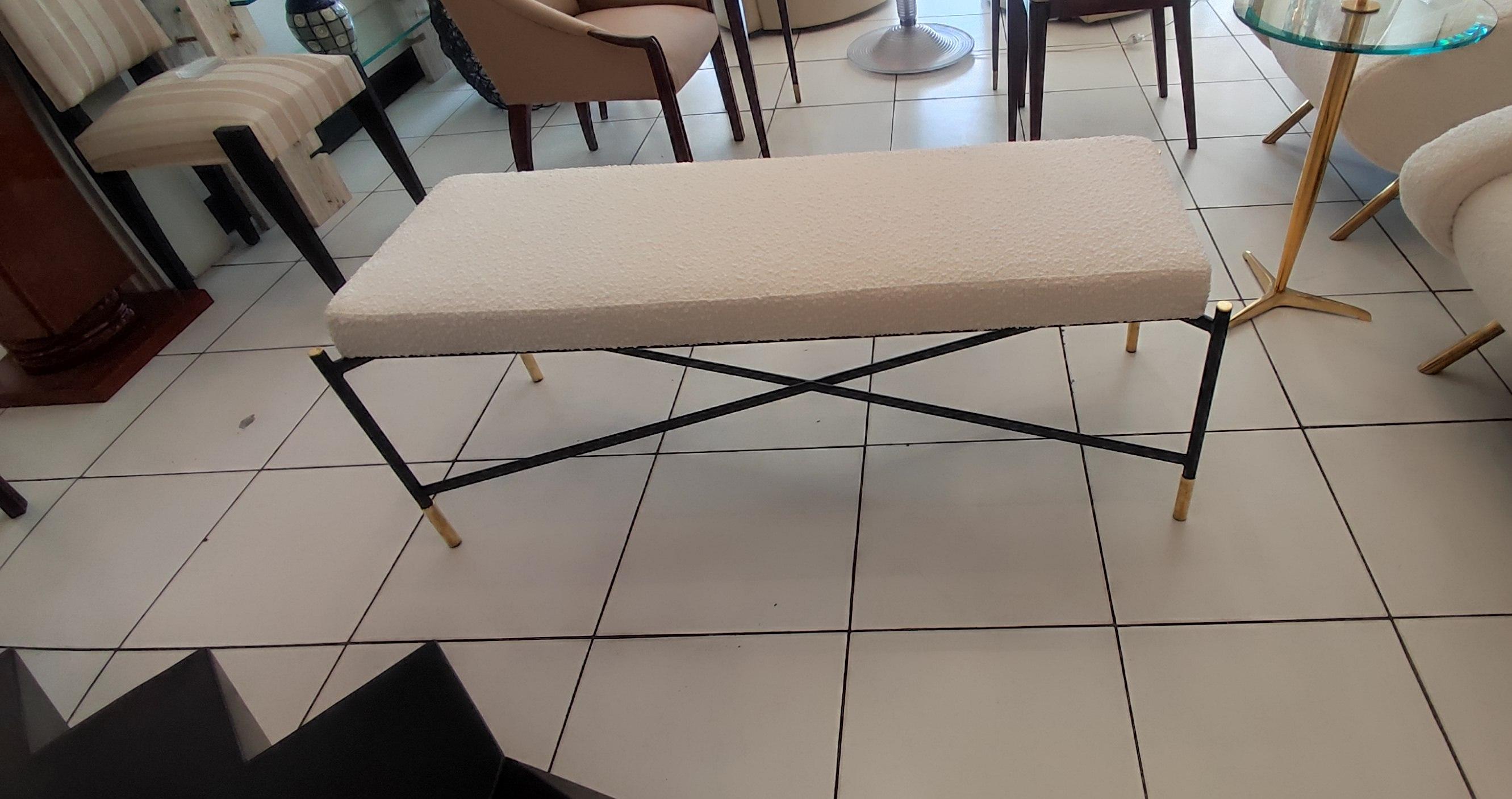 Metallo da banco, ottone e bouclette  tessuto in vendita 2