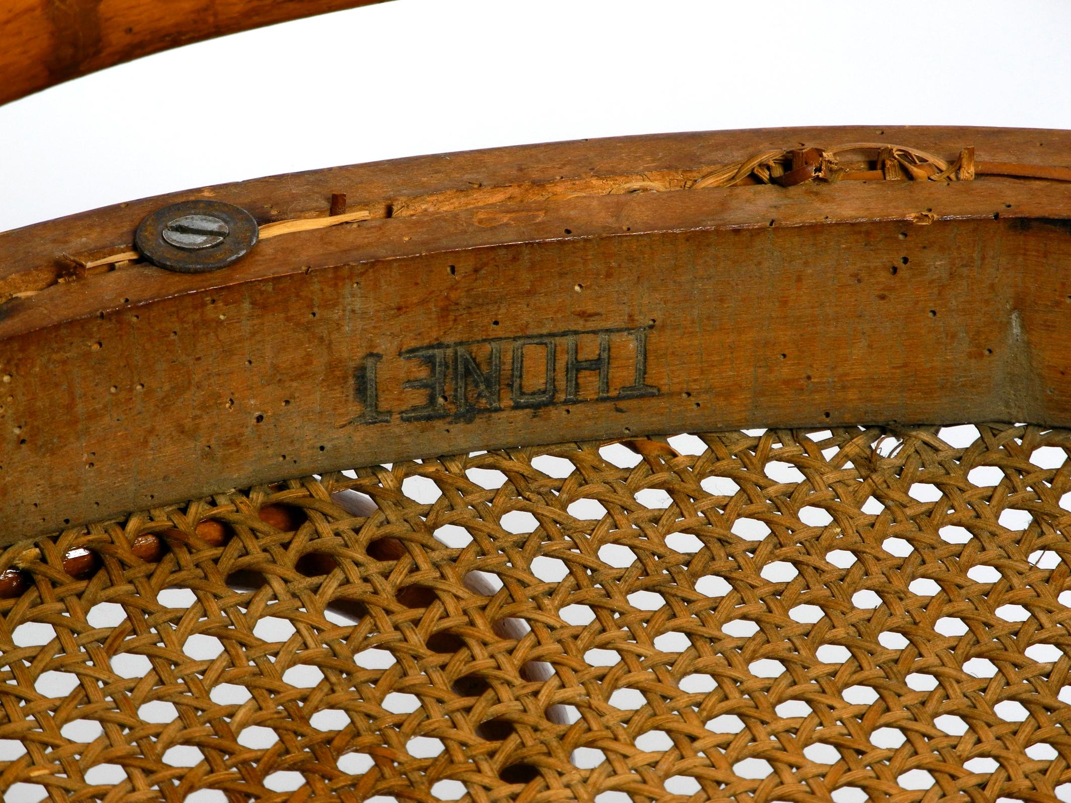 Bench No. 5 Thonet 1858 made of bent beech and wickerwork | restoration needed For Sale 1