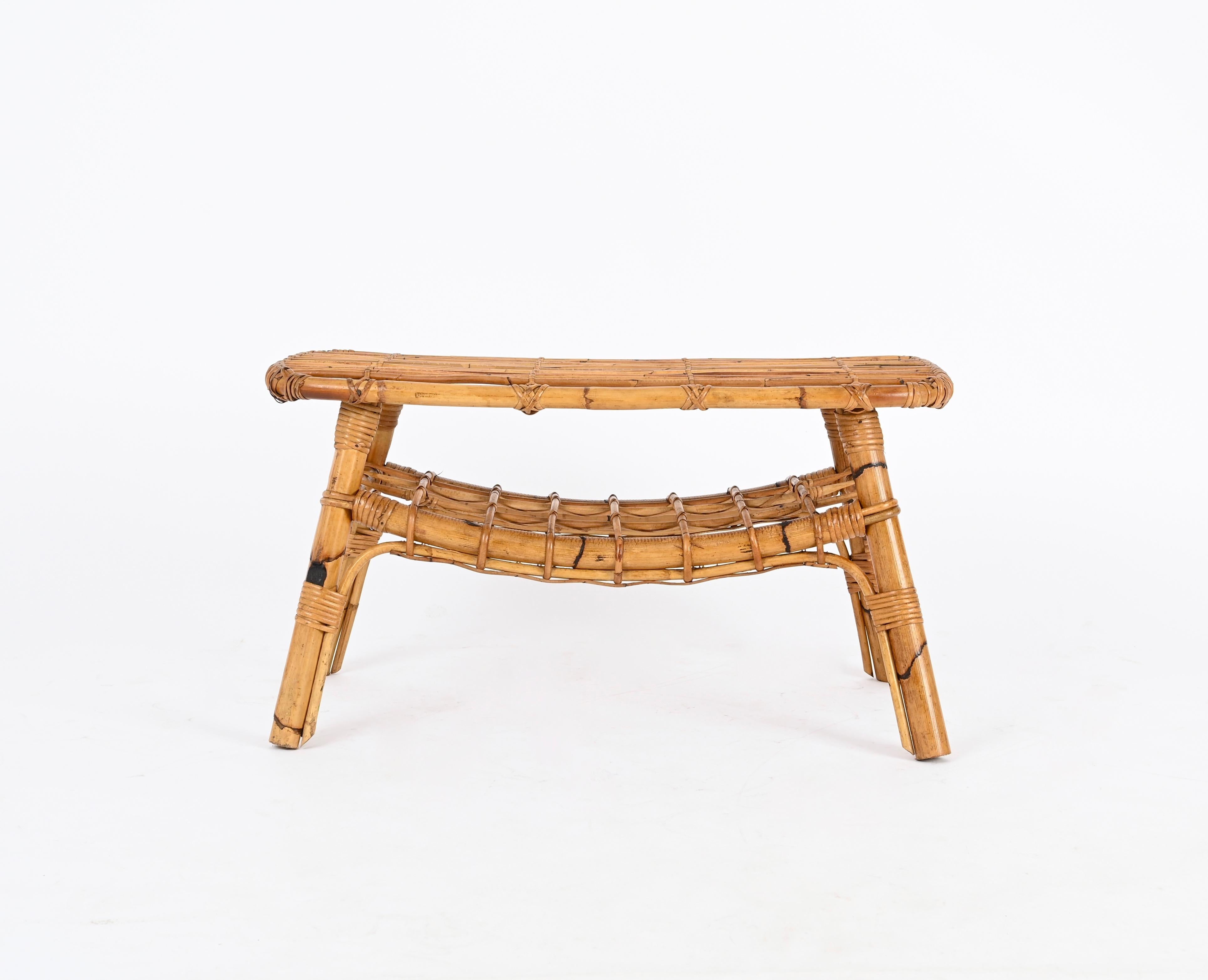 Bank oder Kaffee  Beistelltisch aus Rattan und Korbweide von Tito Agnoli, Italien 1960er Jahre im Angebot 4