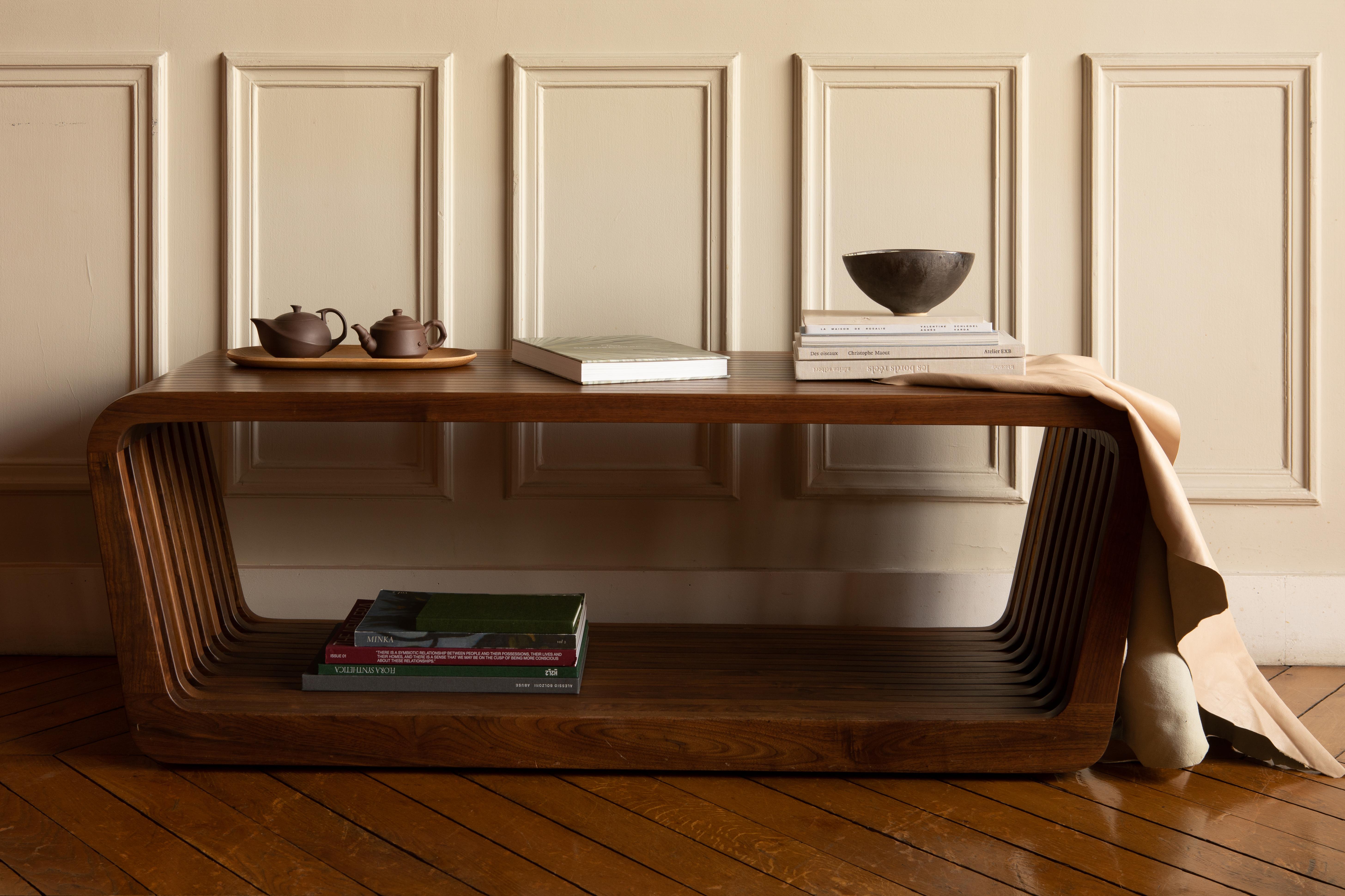 XXIe siècle et contemporain Banc ou table basse, LINK par Reda Amalou, 2016, noyer américain. en vente