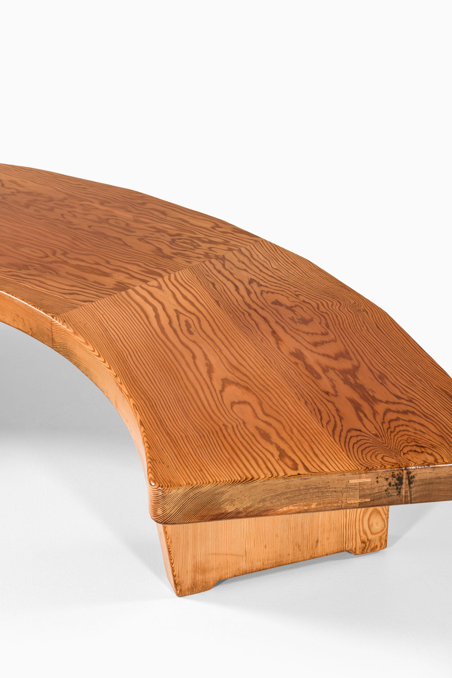 how to build a curved bench