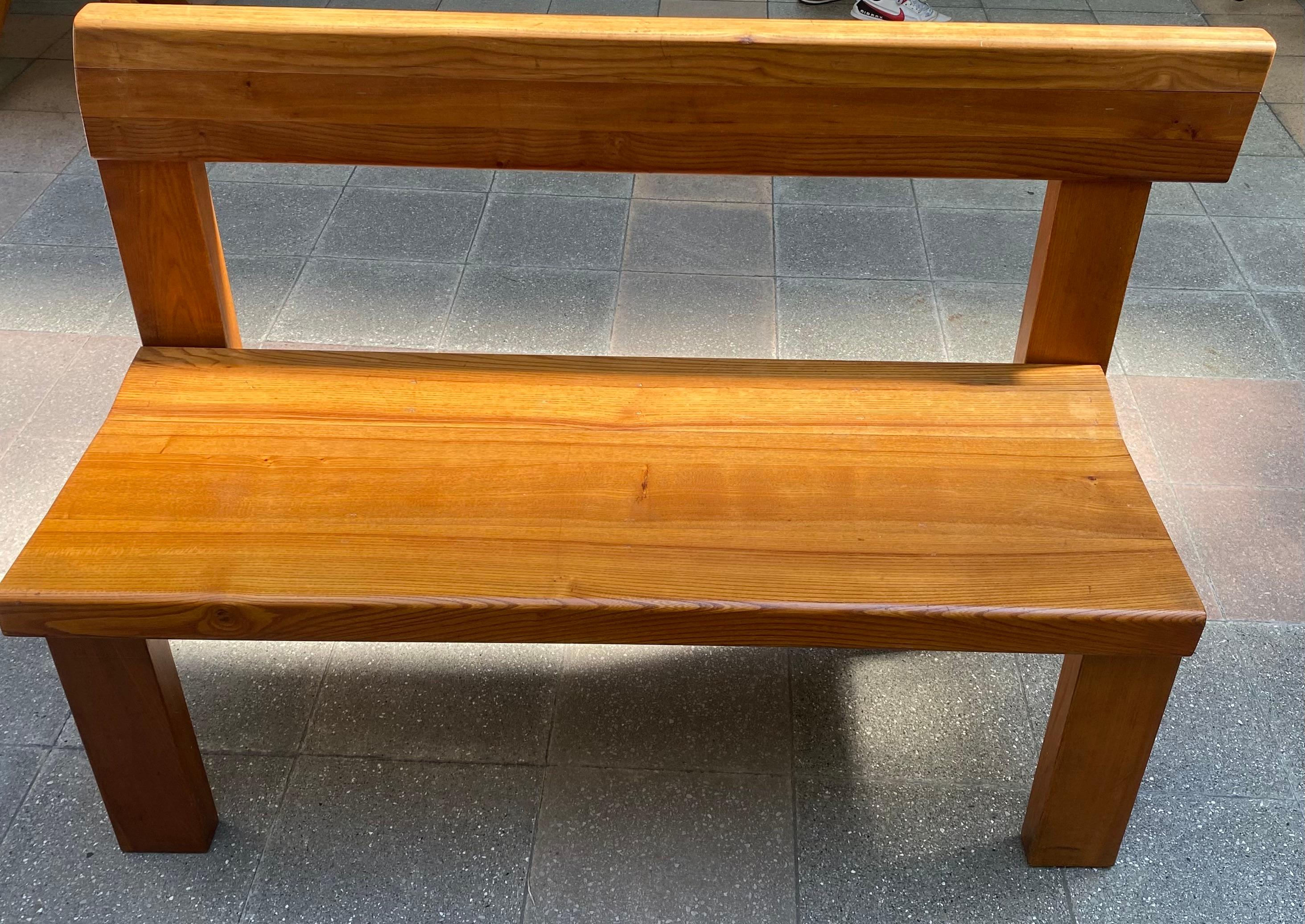 - Bench by Pierre Chapo
Small model S35
Dimensions : W 122 x H 84 x D 48 cm
Solid elm
1970
Ref : 4422b/4
Price : € 5900.