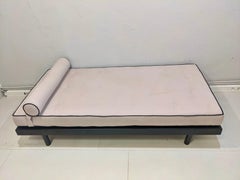 Sitzbank "Scal" von Jean Prouvé