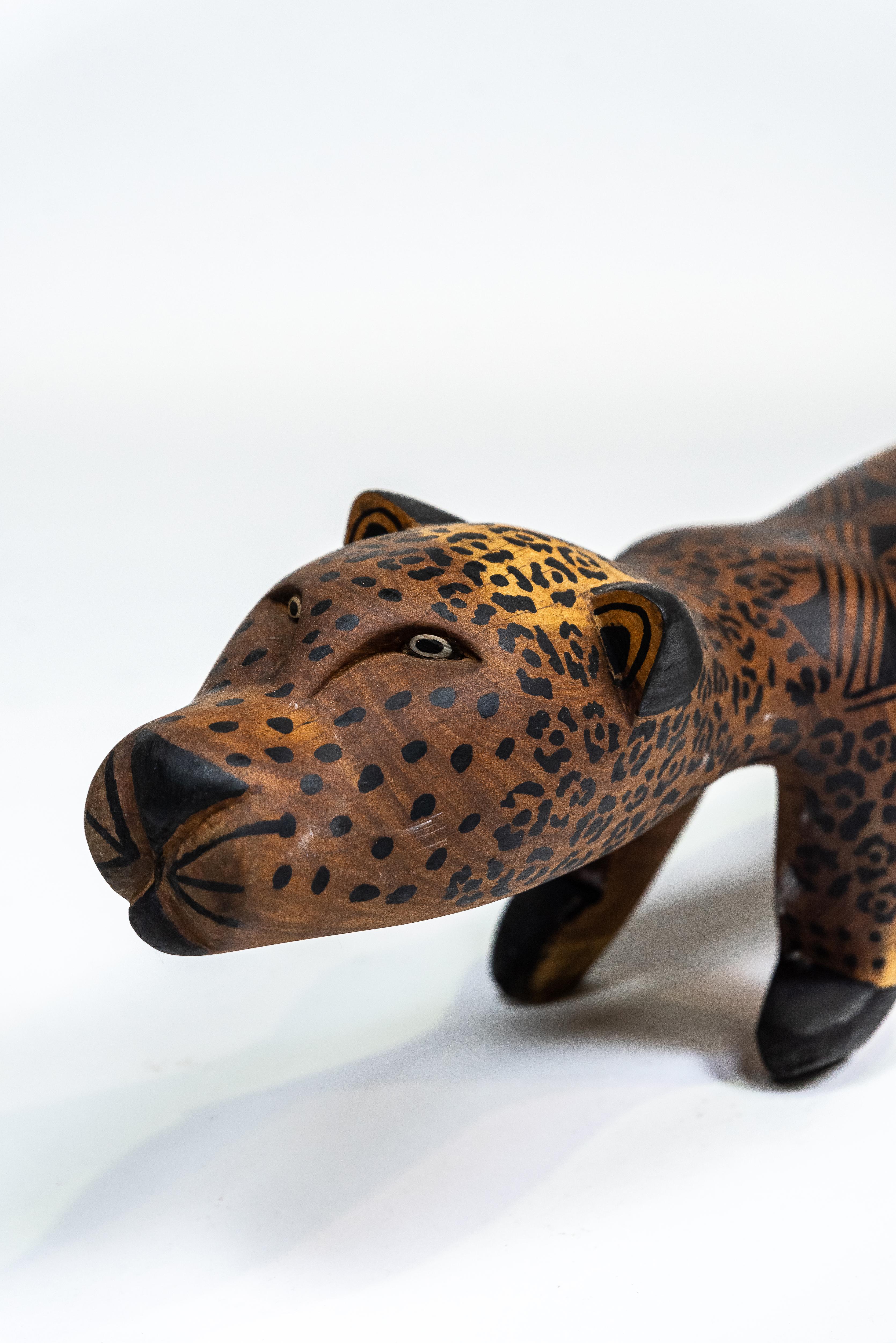 Fatto a mano Arte indigena brasiliana contemporanea. Panchina scultorea 