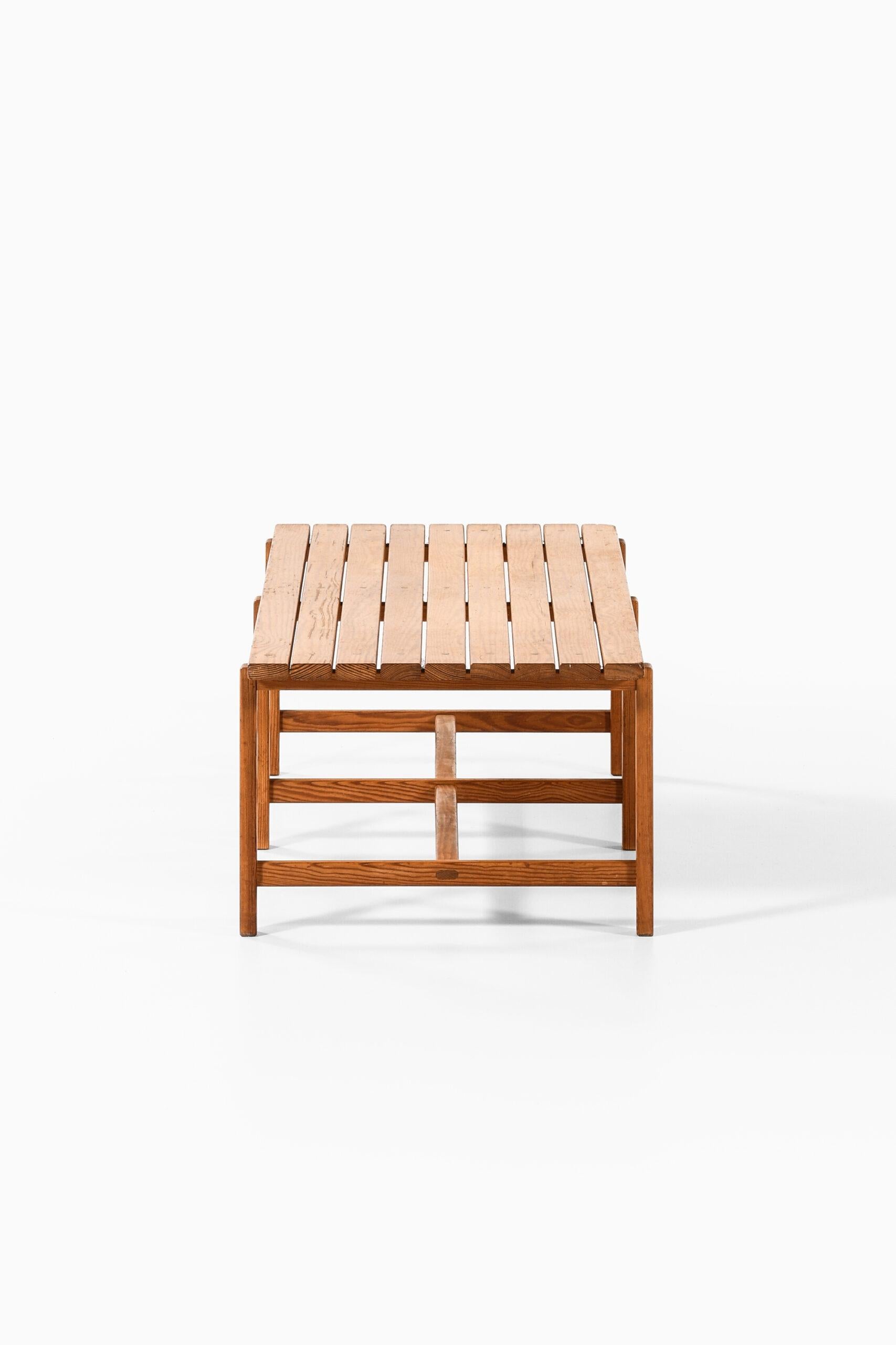 Banc / Table d'appoint produite en Suède Bon état - En vente à Limhamn, Skåne län