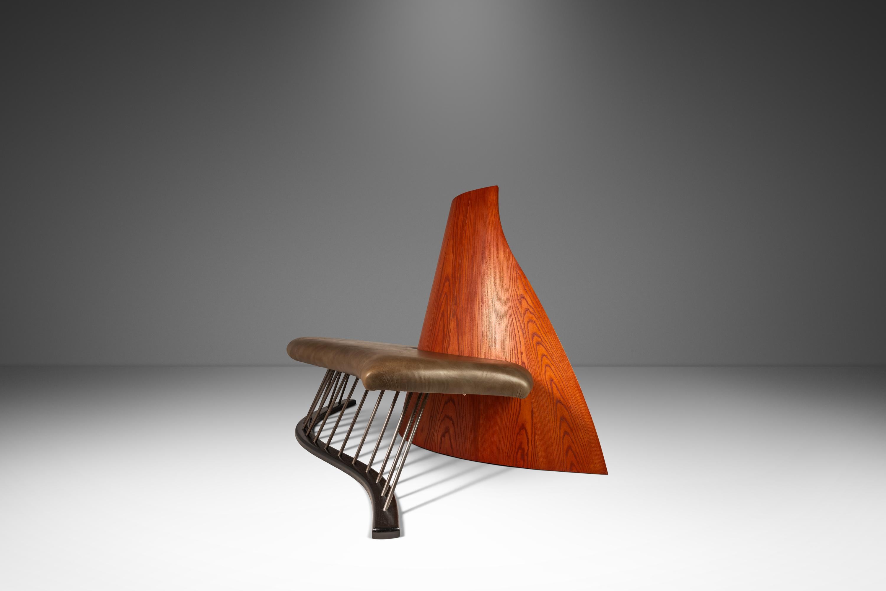 Banc / canapé en chêne et cuir à la manière de Thomas Stender, vers  1980s Bon état - En vente à Deland, FL