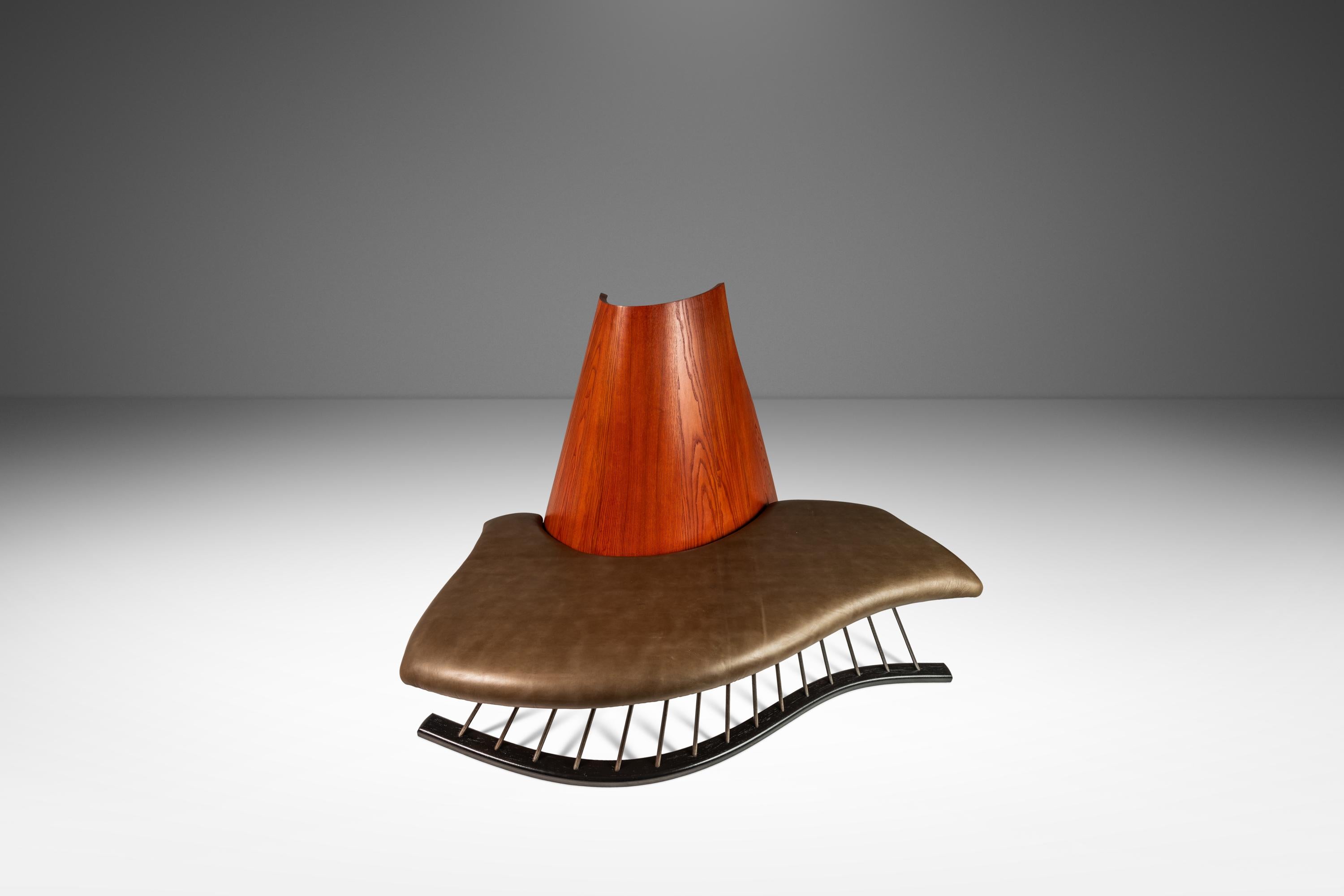 Banc / canapé en chêne et cuir à la manière de Thomas Stender, vers  1980s en vente 1