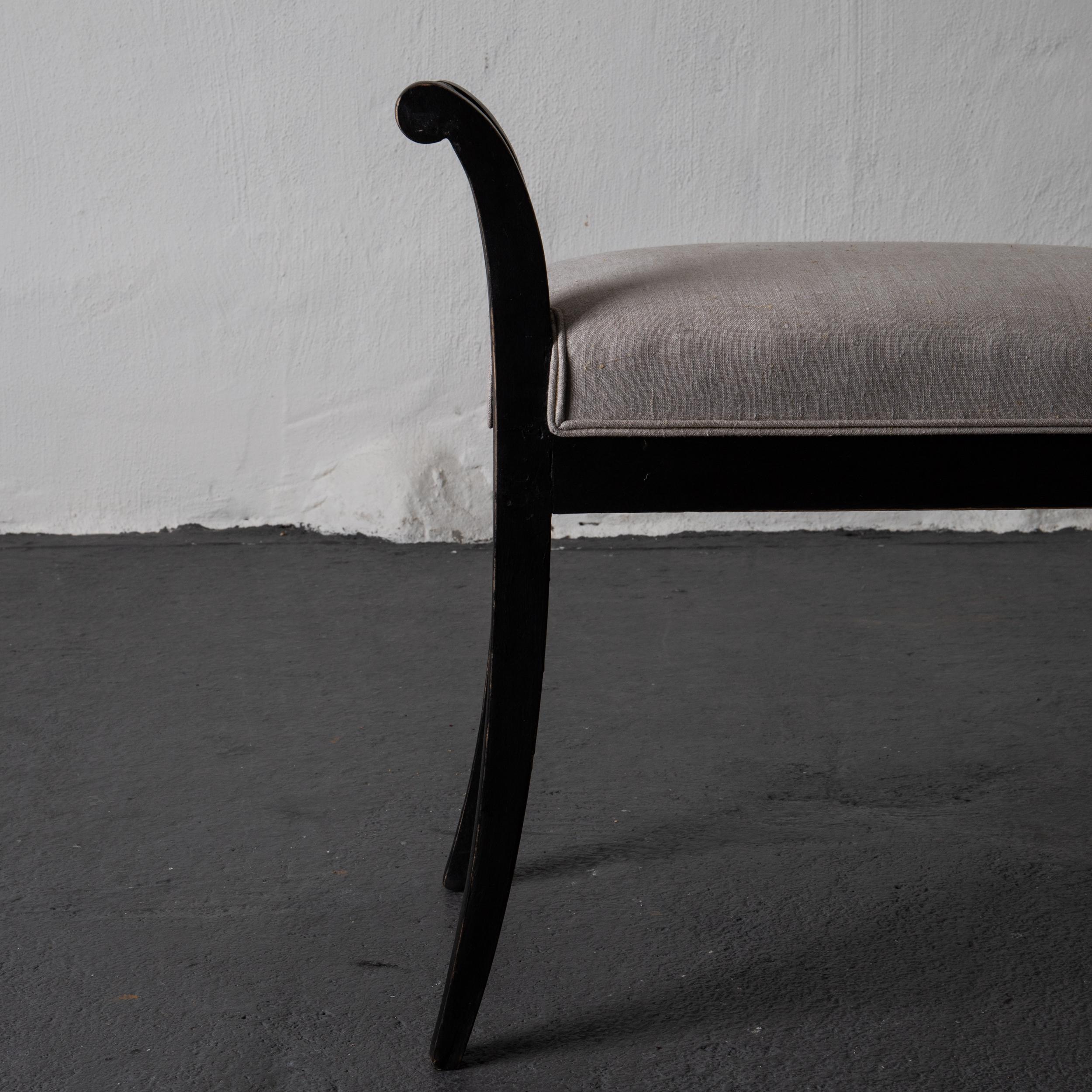 Bench Stool Swedish Black 19th Beige Linen Century Sweden For Sale 3