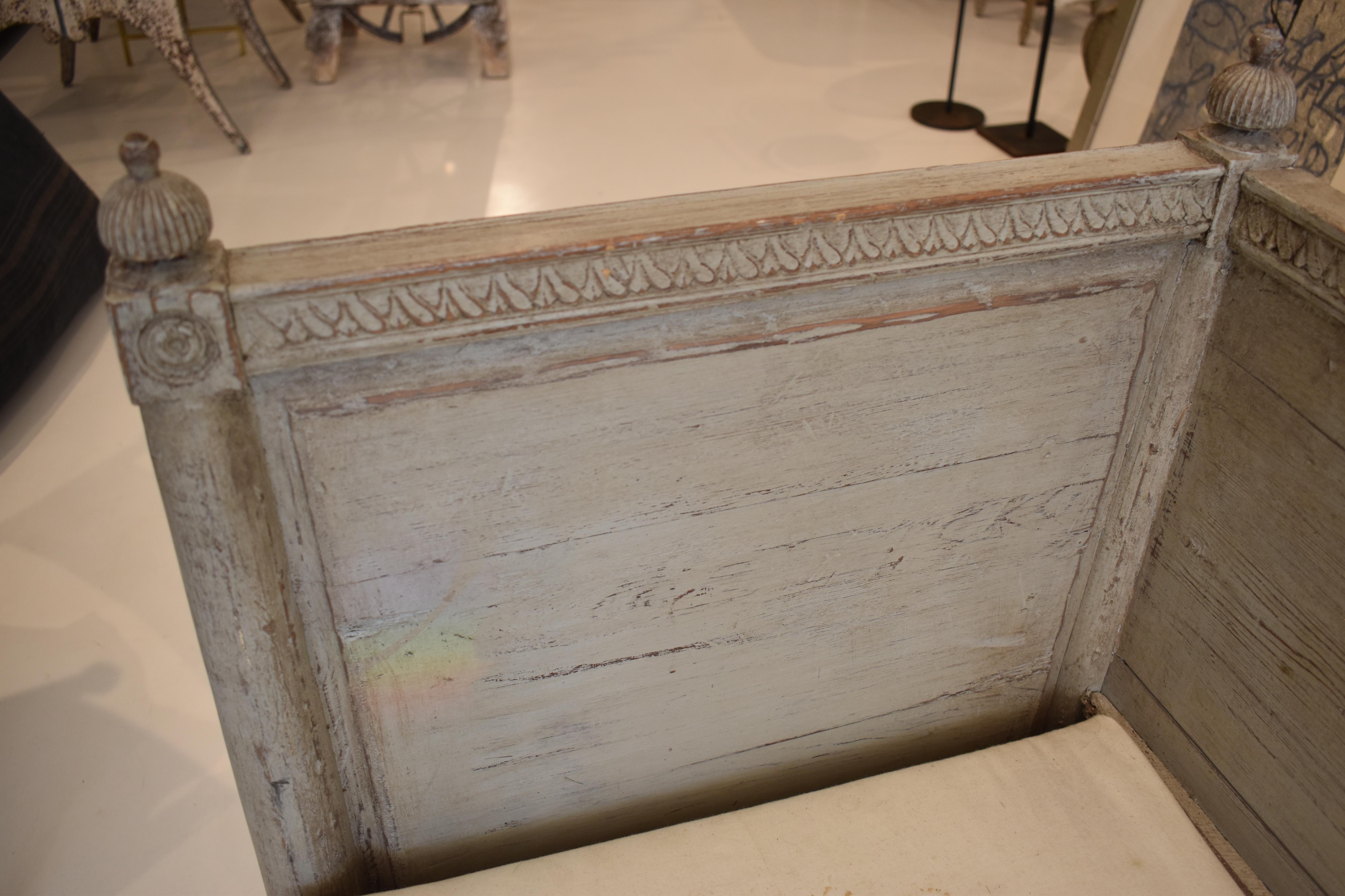 Bench, Swedish with Neoclassical Carving For Sale 2