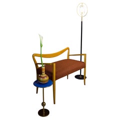 Bench with bouclè fabric by Guglielmo Ulrich in maple wood