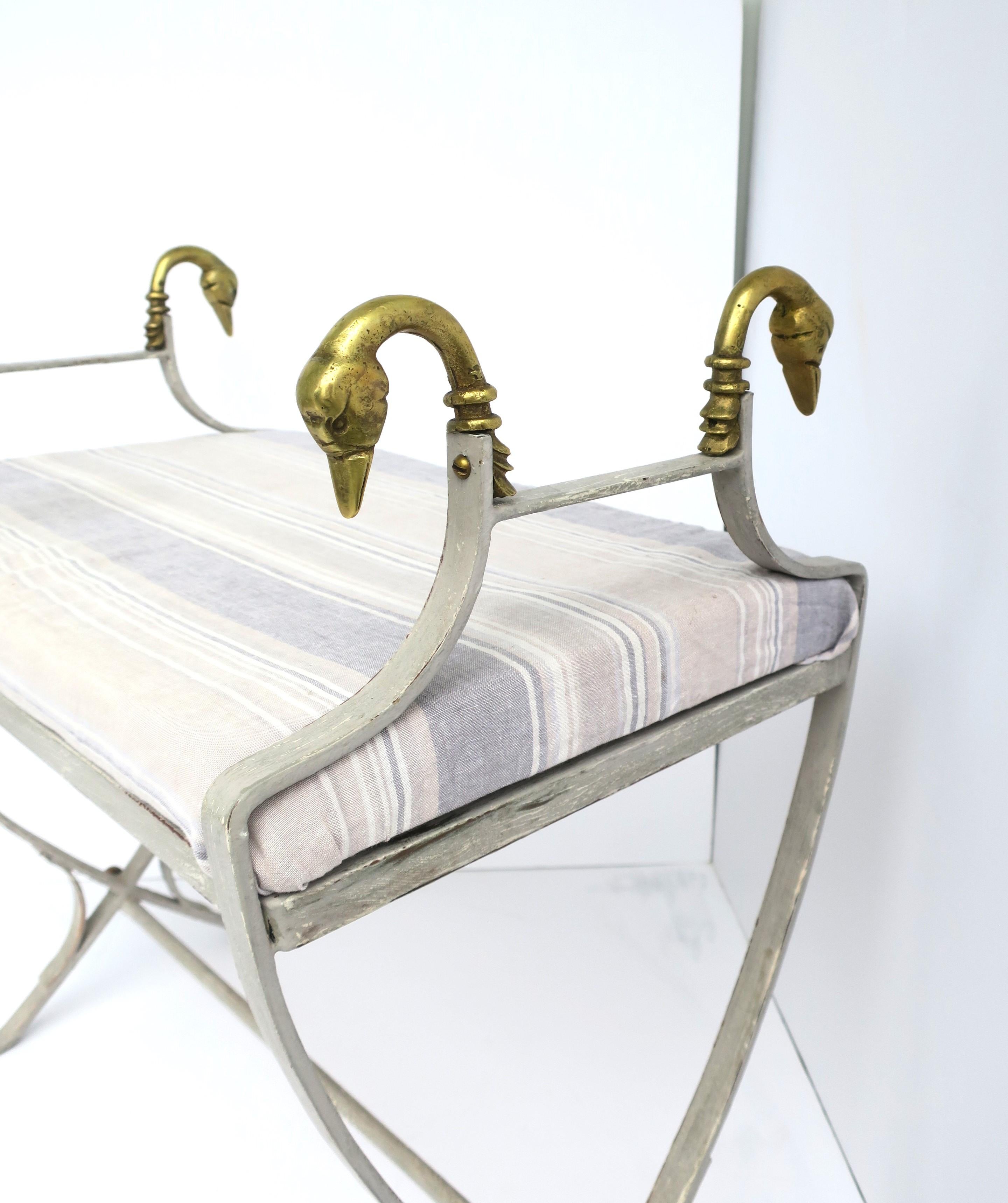 Banc français design oiseau Maison Jansen en vente 4