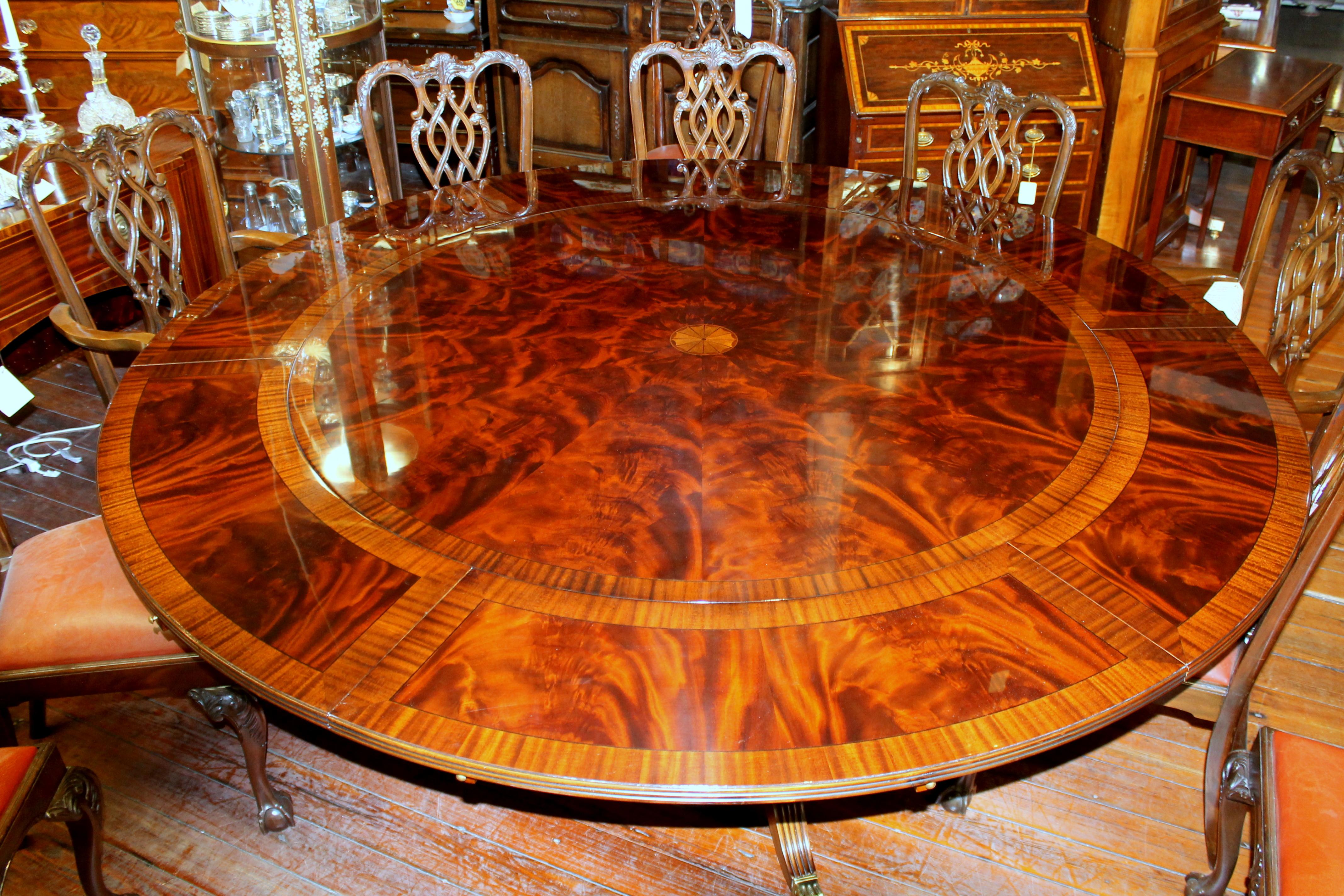 Regency Benchmade Bookmatched Flame Mahogany Perimeter Leaf Circular Dining Table For Sale